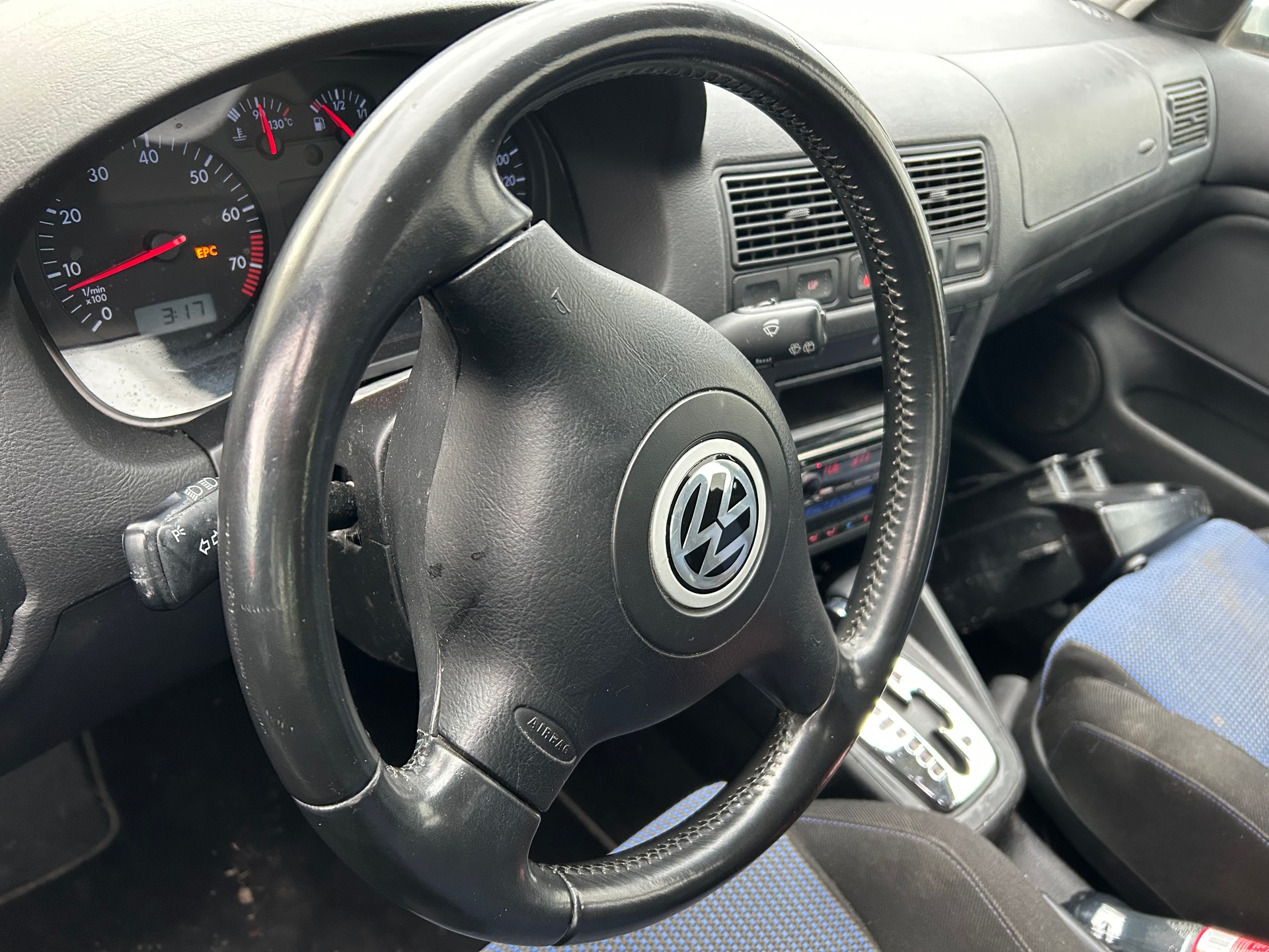 VW Golf 2.3 Highline-image-10