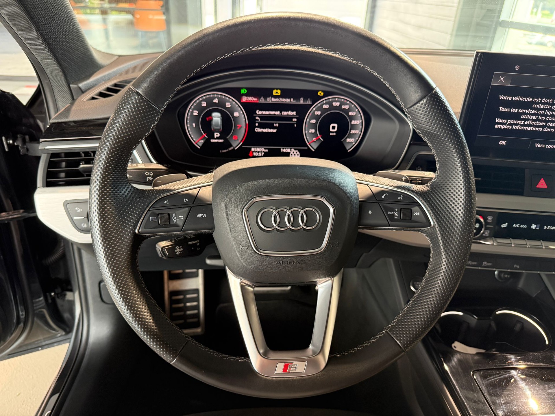 AUDI A4 Avant 45 TFSI S line S-tronic quattro-image-11