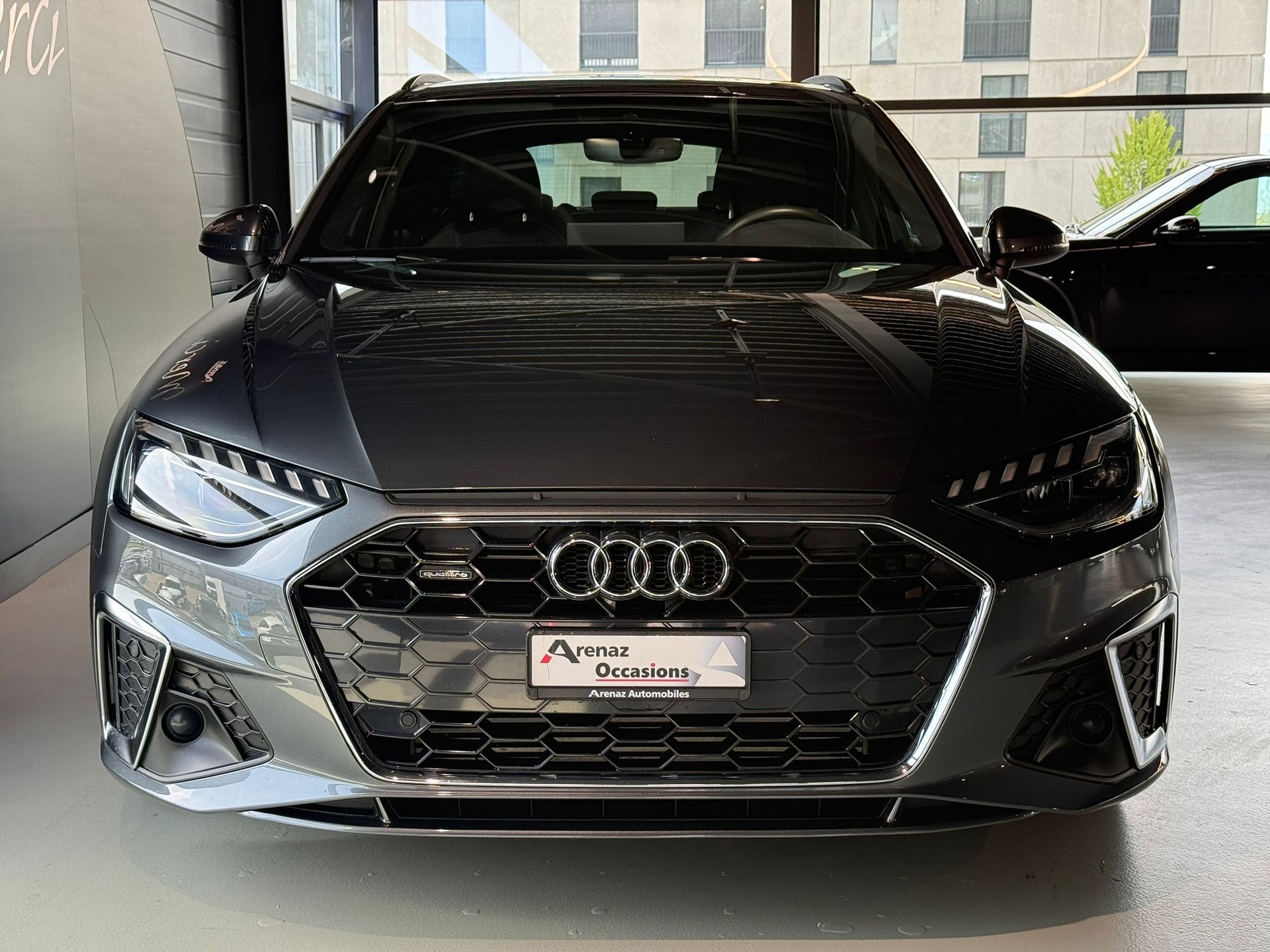 AUDI A4 Avant 45 TFSI S line S-tronic quattro-image-2