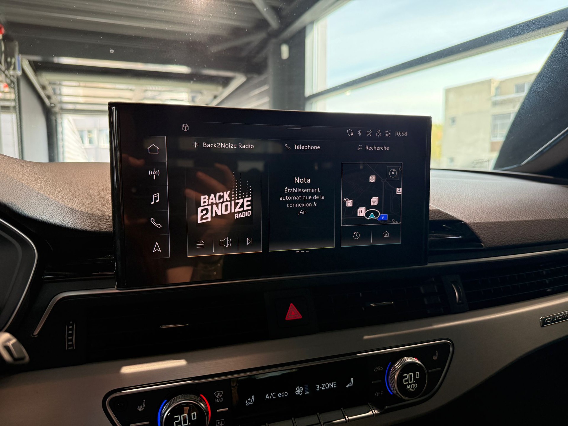 AUDI A4 Avant 45 TFSI S line S-tronic quattro-image-16