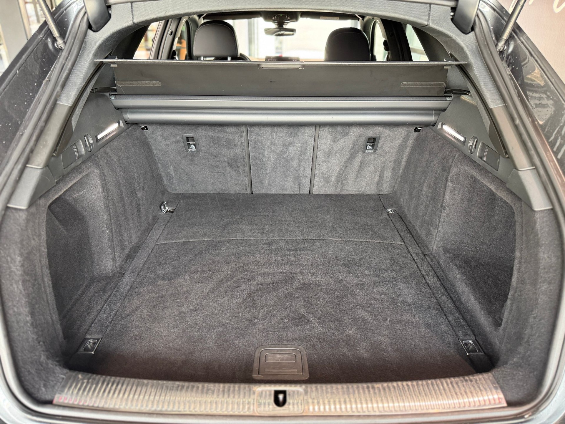 AUDI A4 Avant 45 TFSI S line S-tronic quattro-image-24