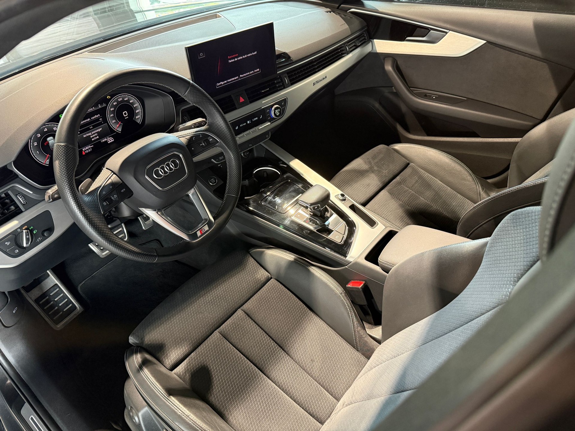 AUDI A4 Avant 45 TFSI S line S-tronic quattro-image-7