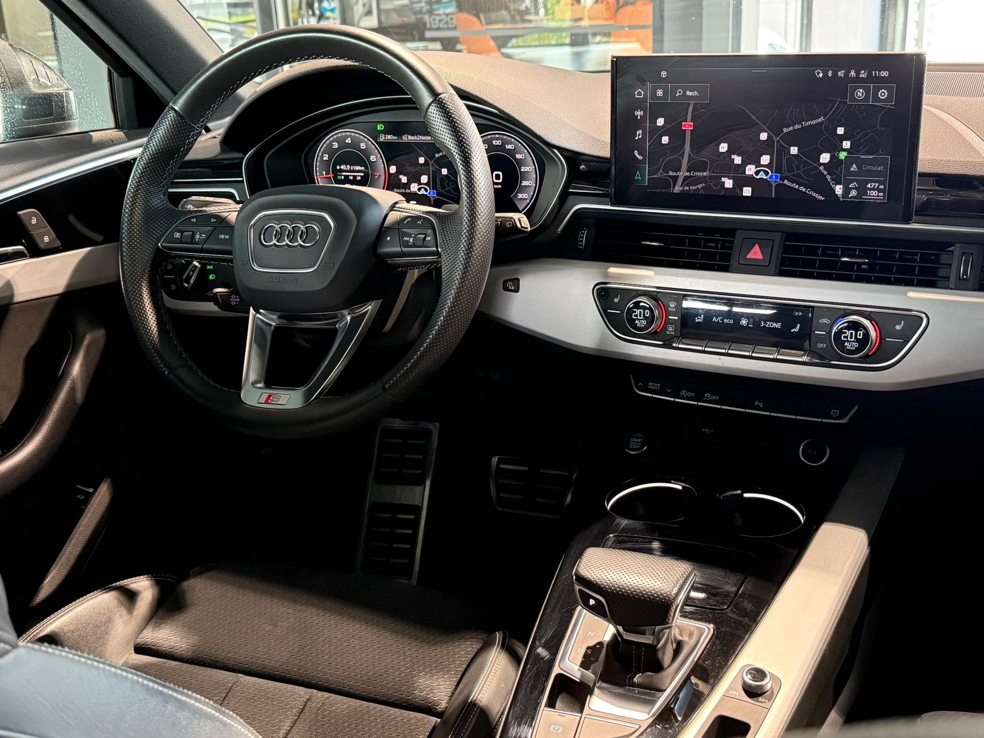 AUDI A4 Avant 45 TFSI S line S-tronic quattro-image-10