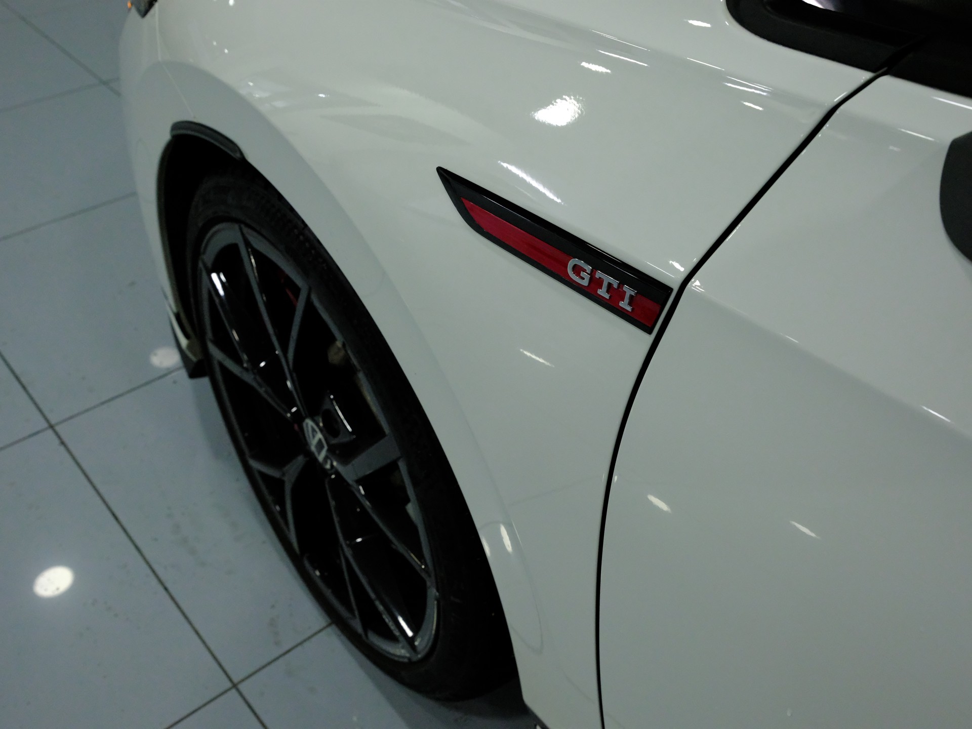 VW Golf 2.0 TSI GTI Clubsport DSG *Performance Paket*-image-8