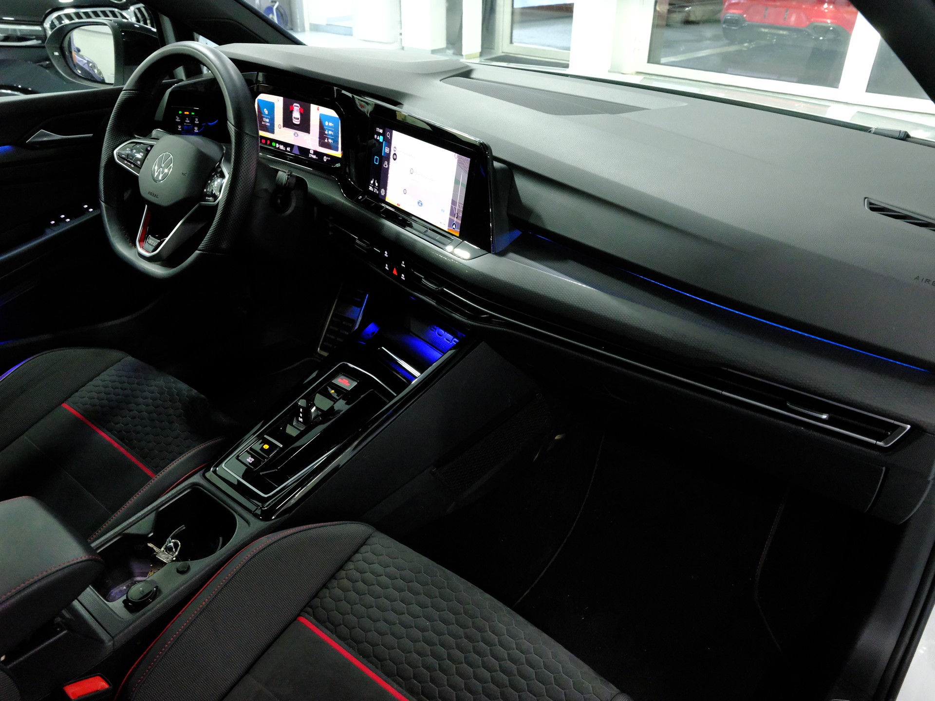 VW Golf 2.0 TSI GTI Clubsport DSG *Performance Paket*-image-16