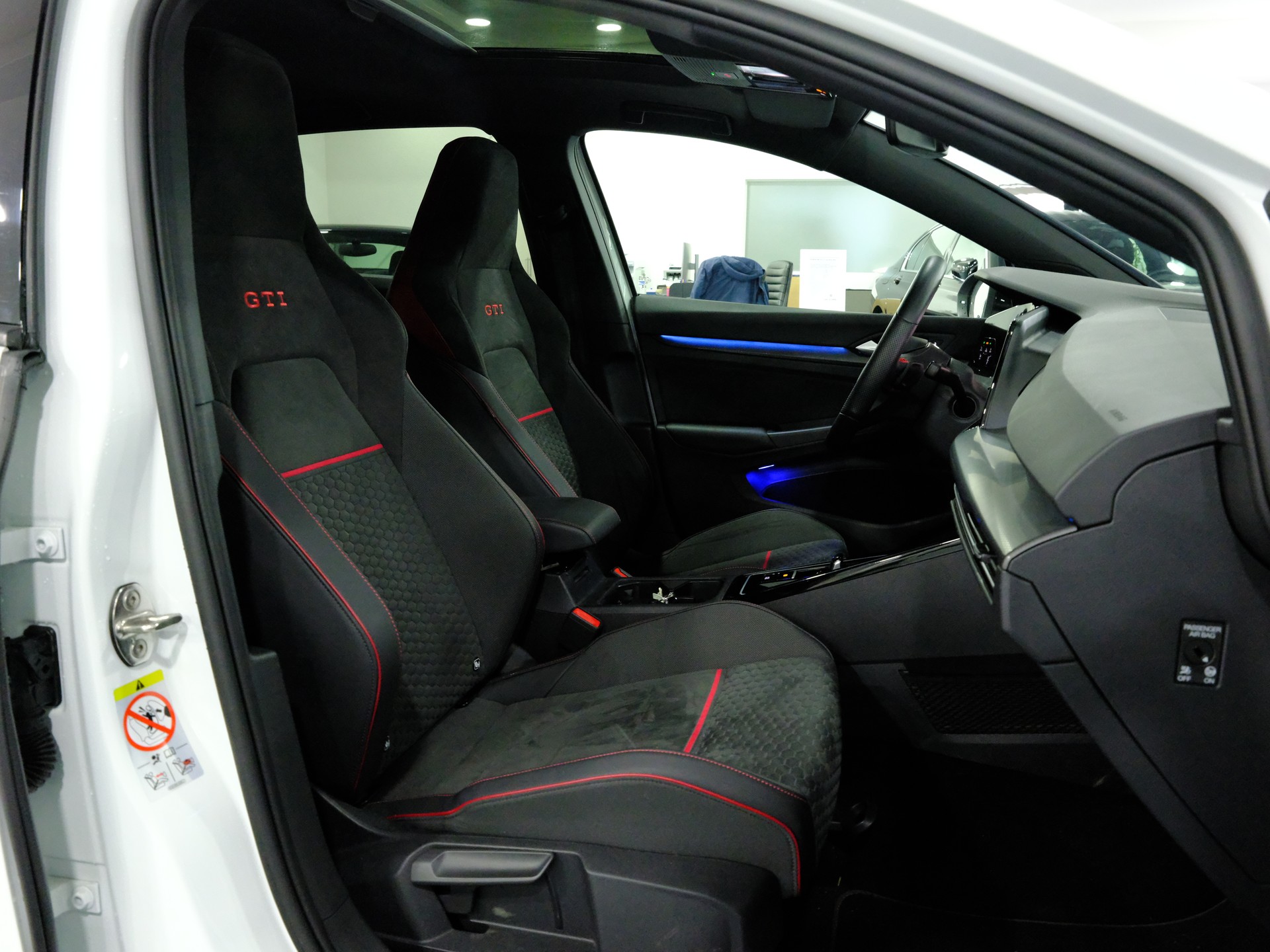 VW Golf 2.0 TSI GTI Clubsport DSG *Performance Paket*-image-17