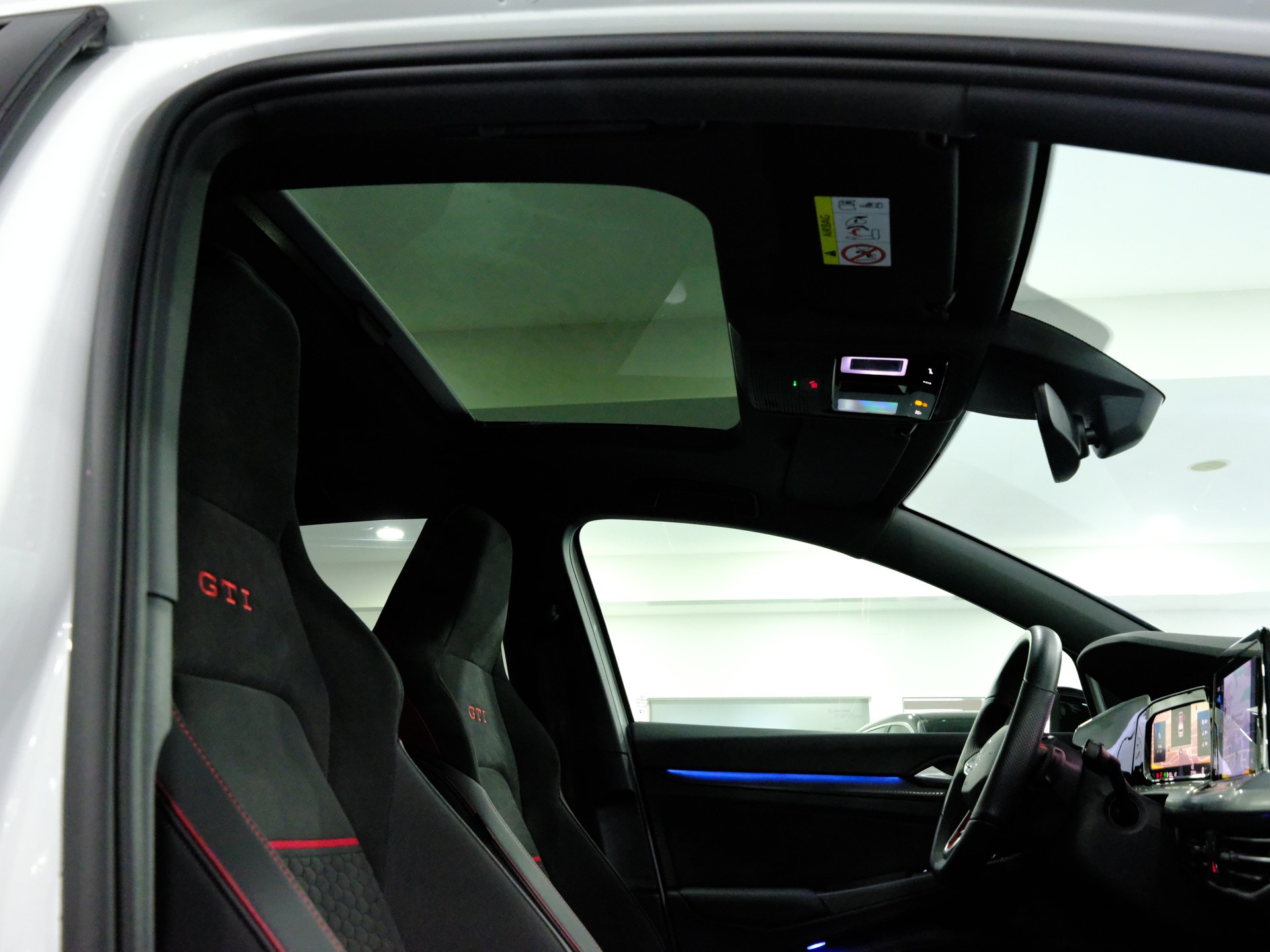 VW Golf 2.0 TSI GTI Clubsport DSG *Performance Paket*-image-18