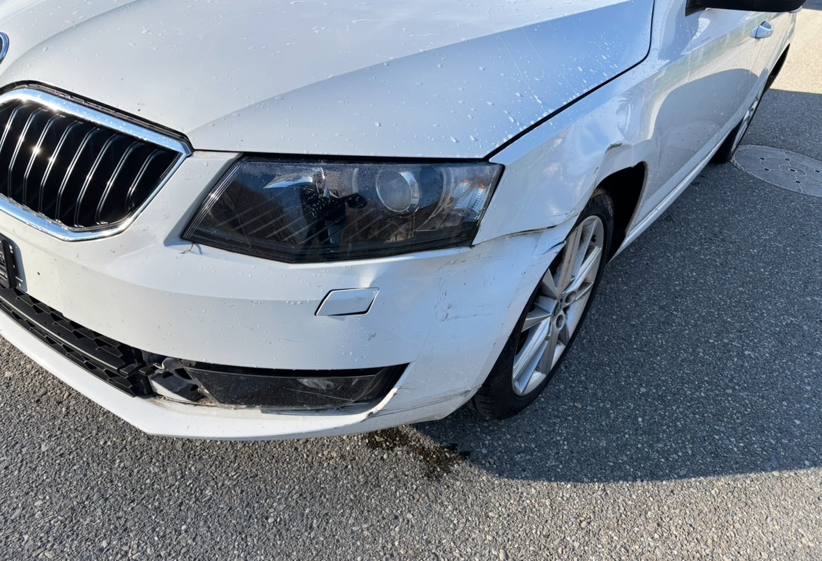 SKODA Octavia Combi 1.4 TSI Elegance-image-8