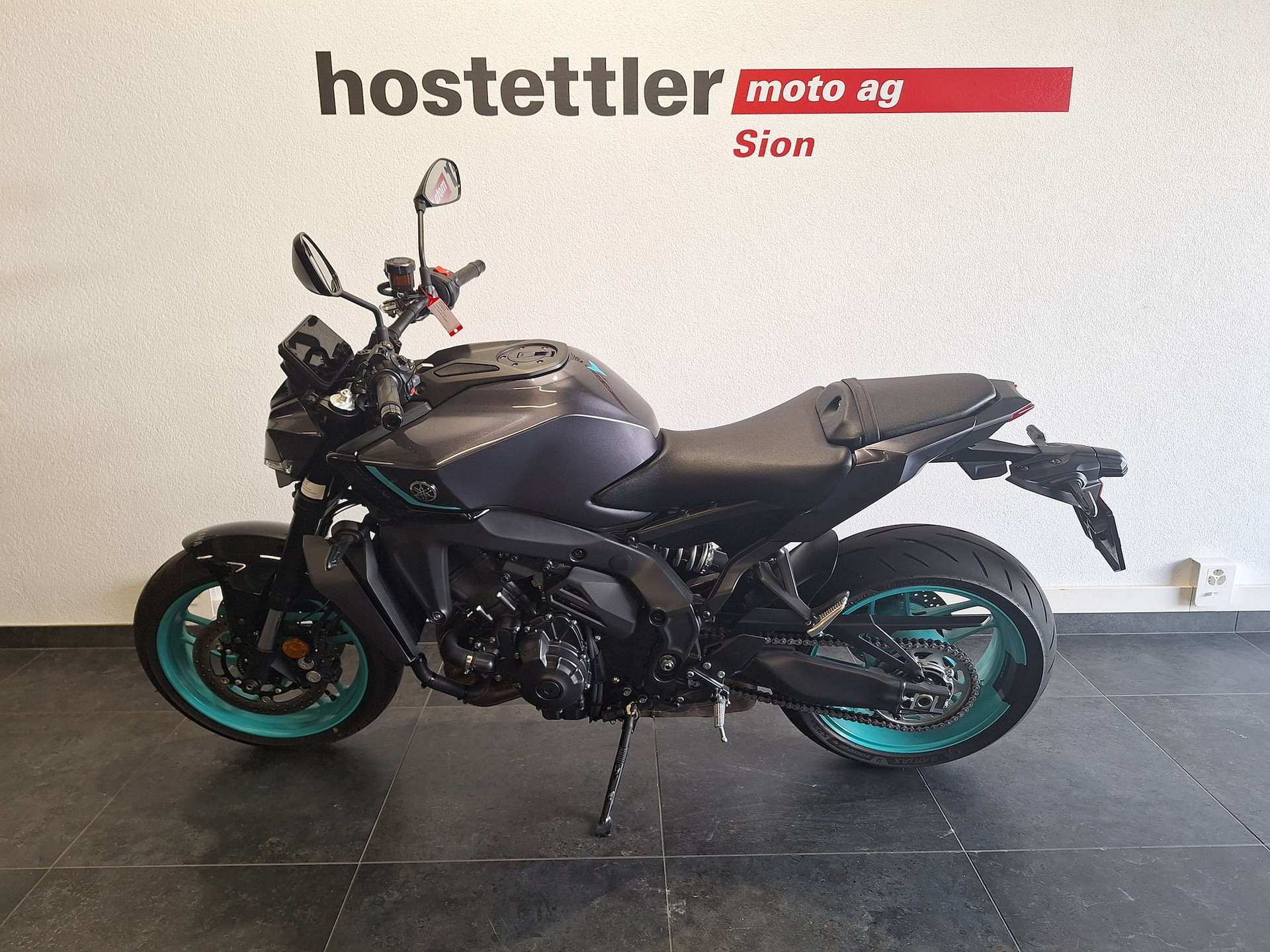 YAMAHA MT-09 Y-AMT-showroom-element-1