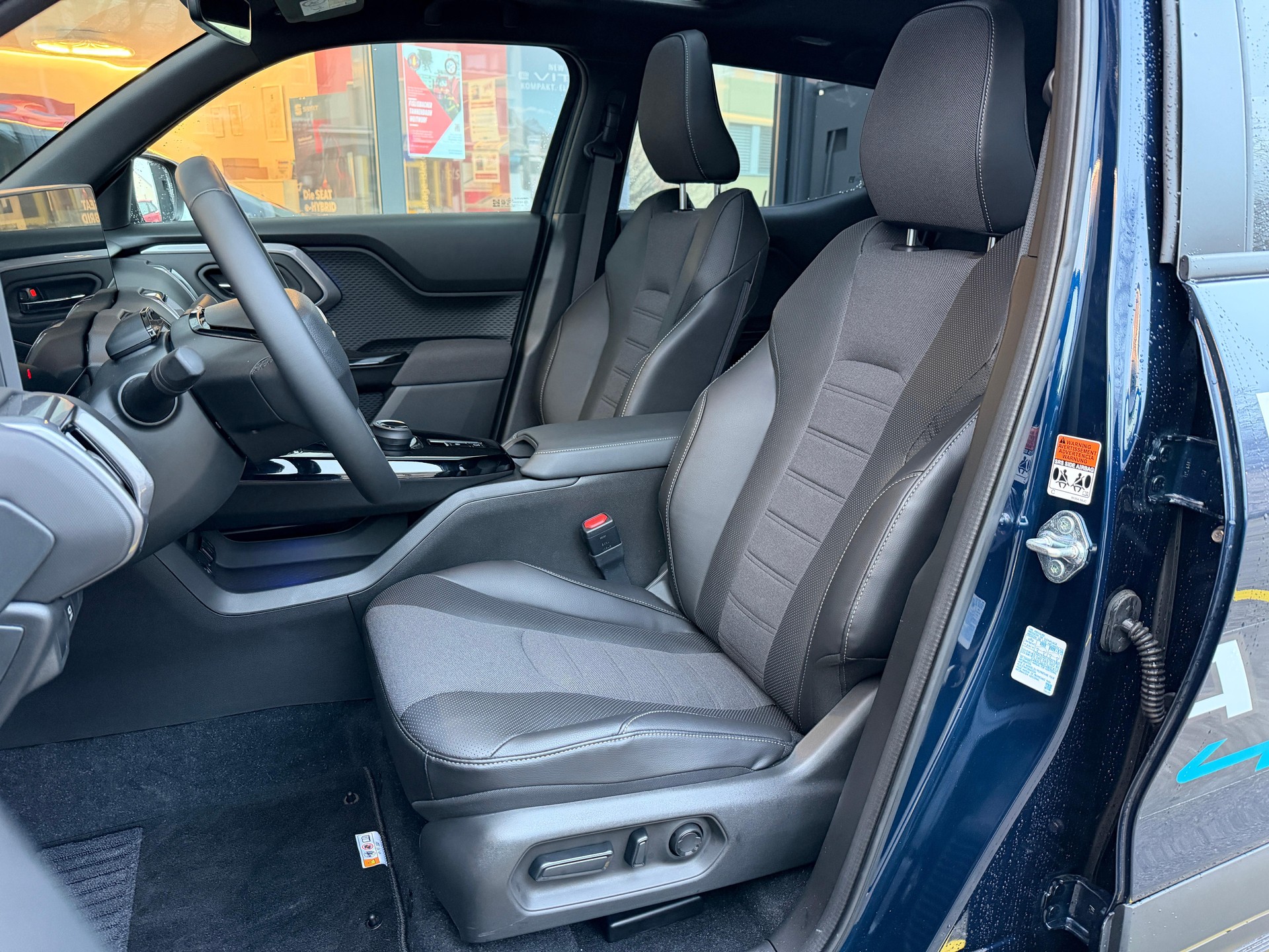SUZUKI e Vitara Compact Top 4x4-image-8
