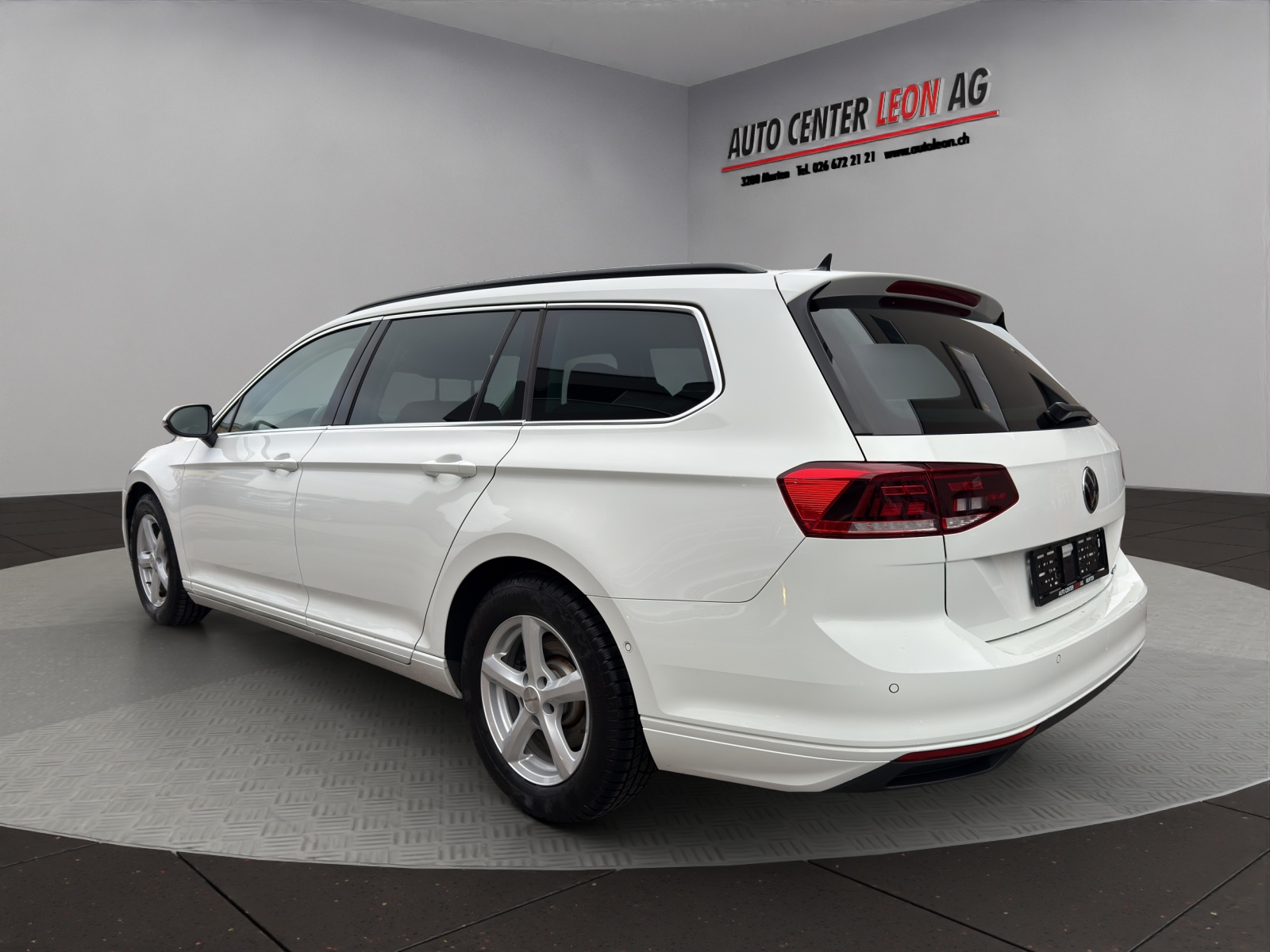 VW Passat 2.0 TDI BMT Business 4Motion DSG-image-3