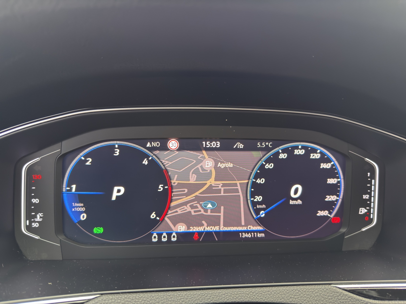 VW Passat 2.0 TDI BMT Business 4Motion DSG-image-10