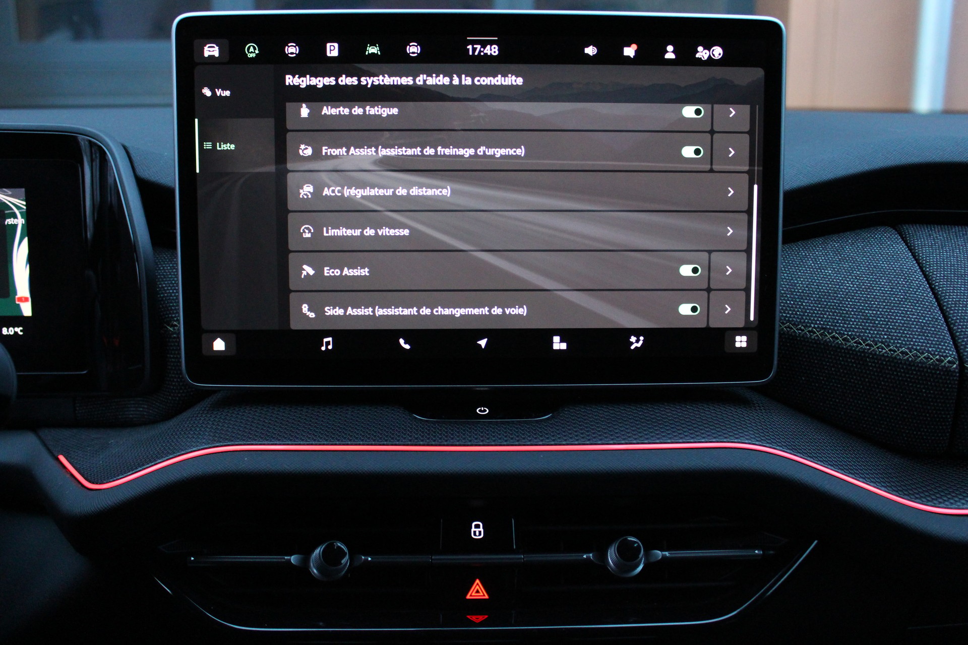 SKODA Kodiaq 1.5 TSI mHEV Selection - "Son Premium * Sièges Elect. avec mémoire * Hayon Elect. * Caméra + Capteurs * Jantes 19' "-image-17
