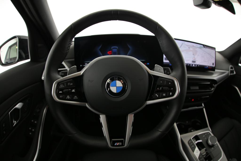 BMW 330d xDrive Touring-image-5