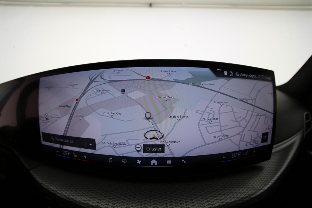 BMW 330d xDrive Touring-image-6