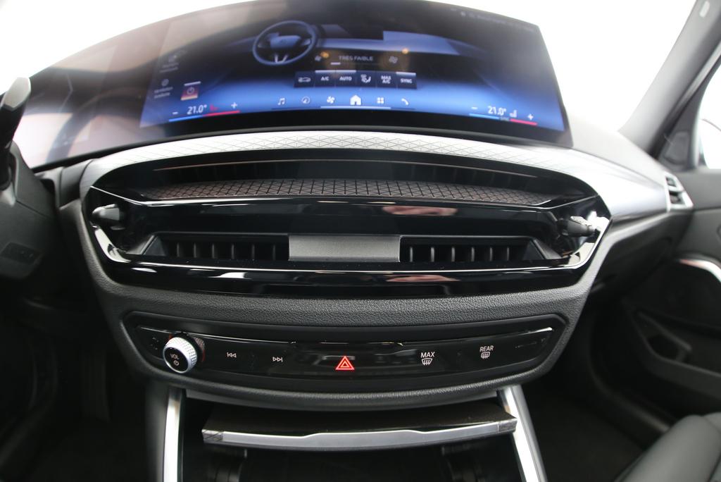BMW 330d xDrive Touring-image-9