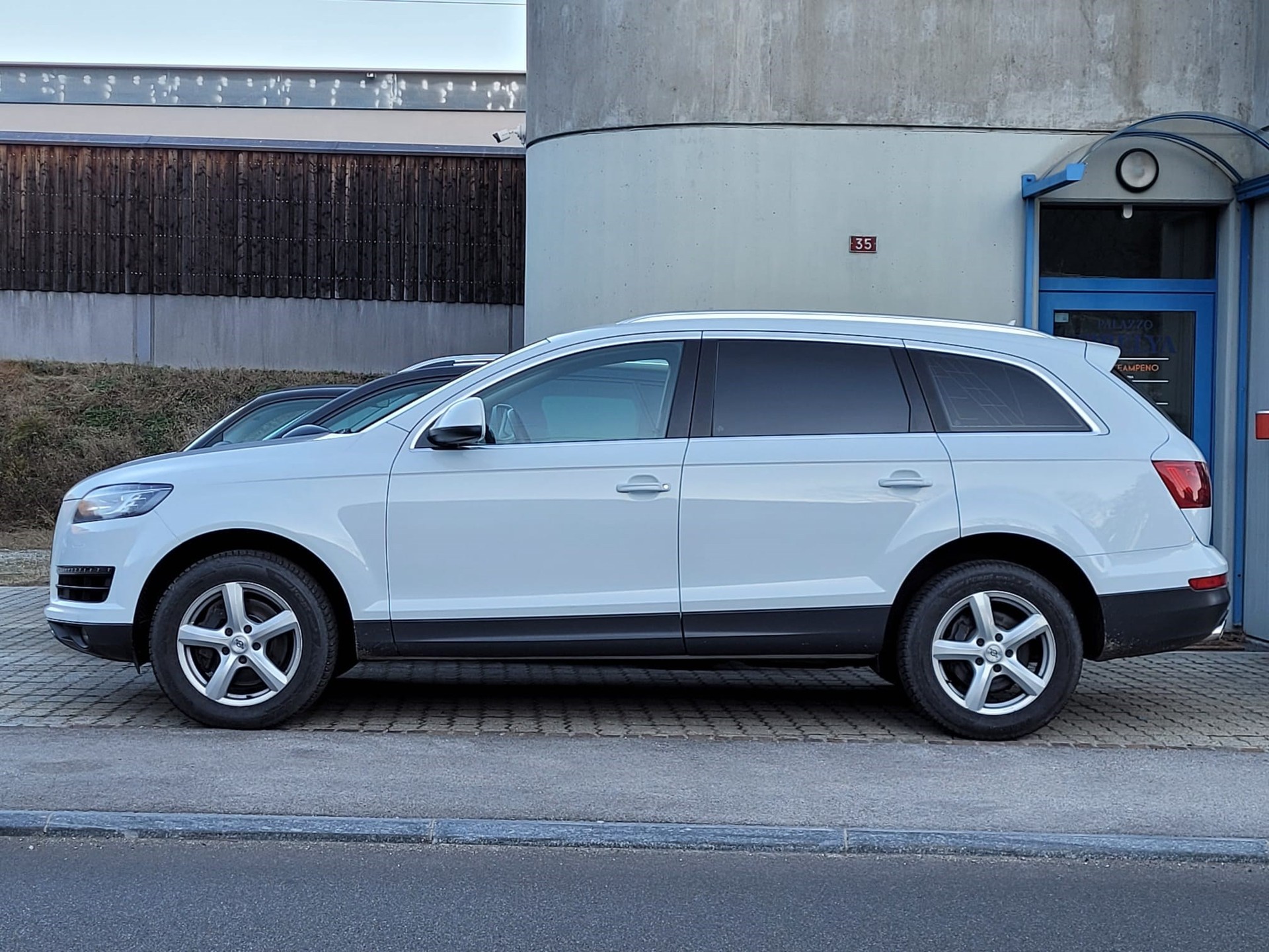 AUDI Q7 3.0 TDI quattro tiptronic-image-1