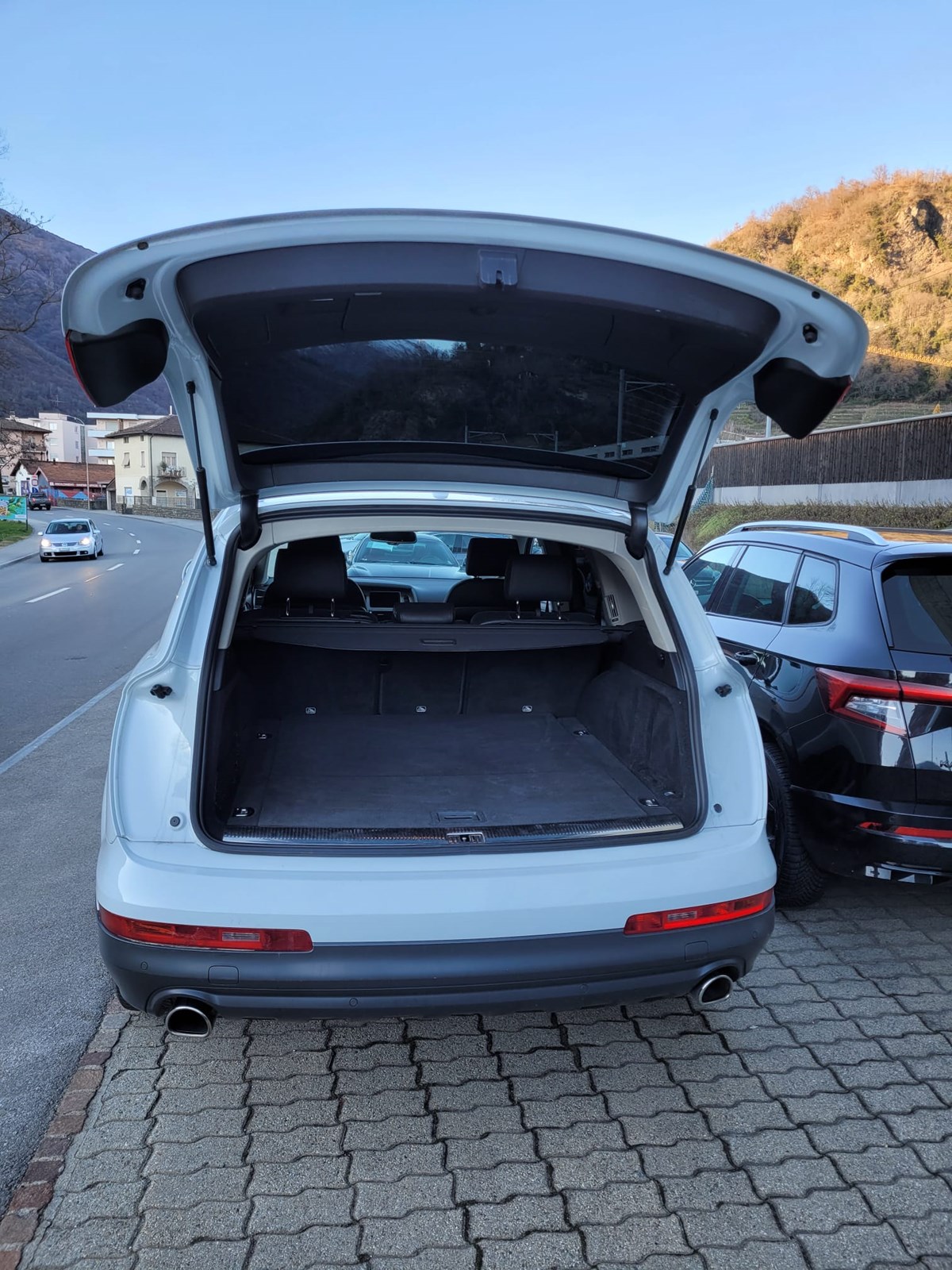 AUDI Q7 3.0 TDI quattro tiptronic-image-4