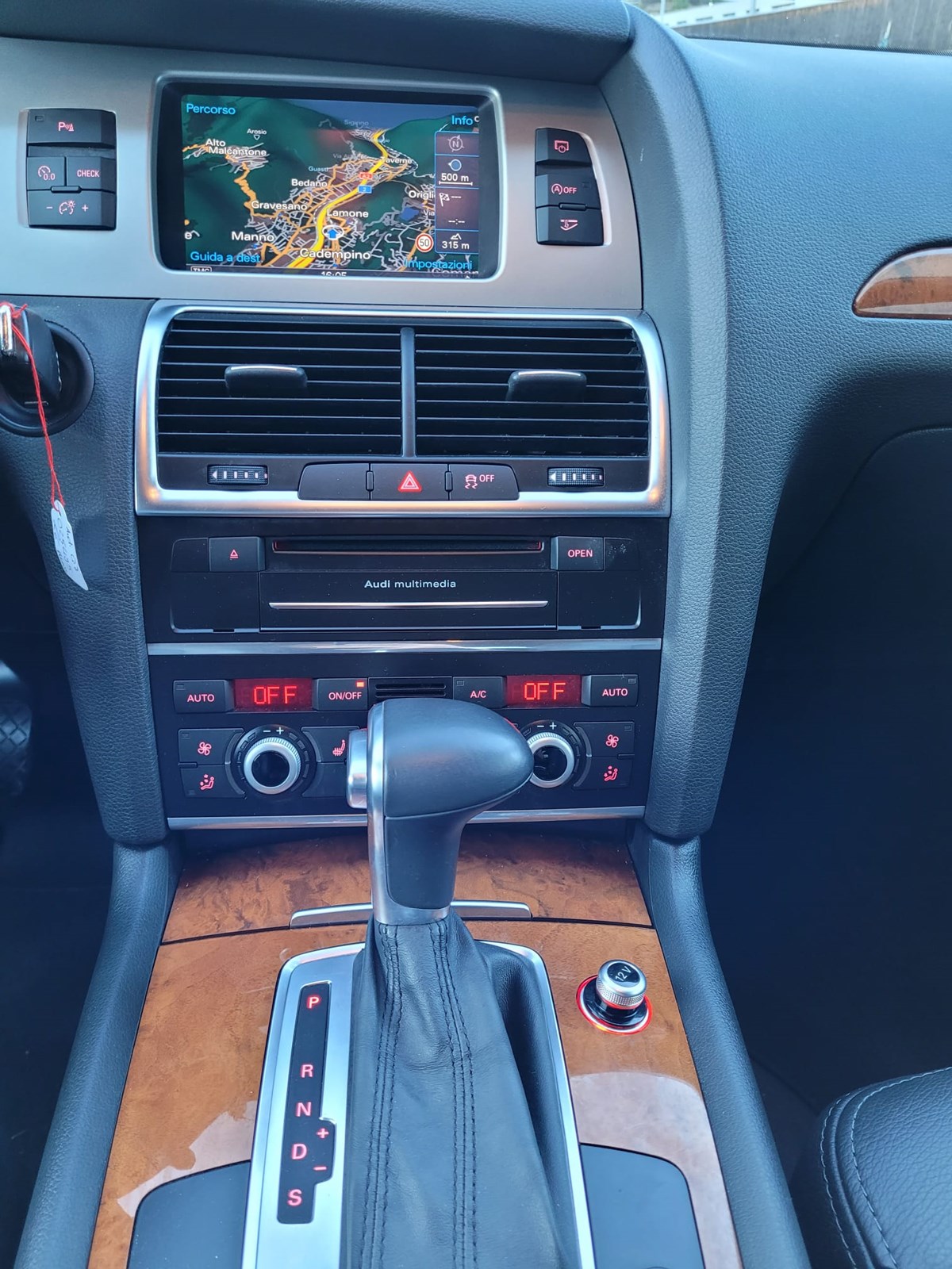 AUDI Q7 3.0 TDI quattro tiptronic-image-7