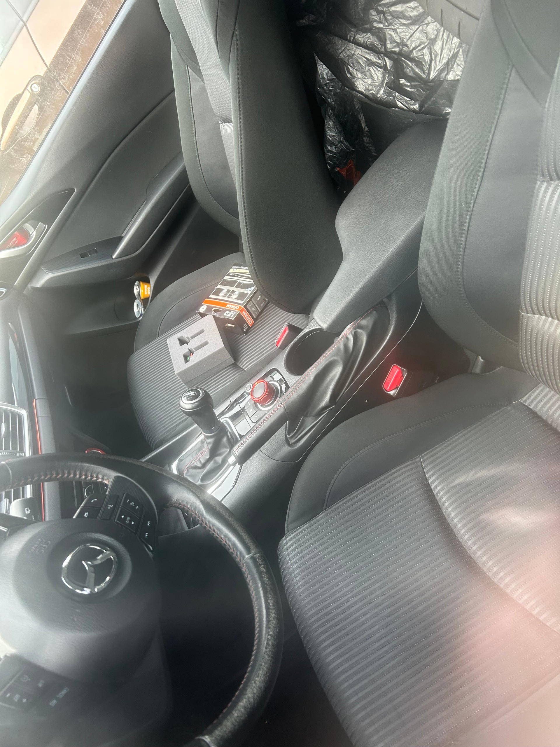 MAZDA 3 2.2 16V CD Ambition Plus-image-5