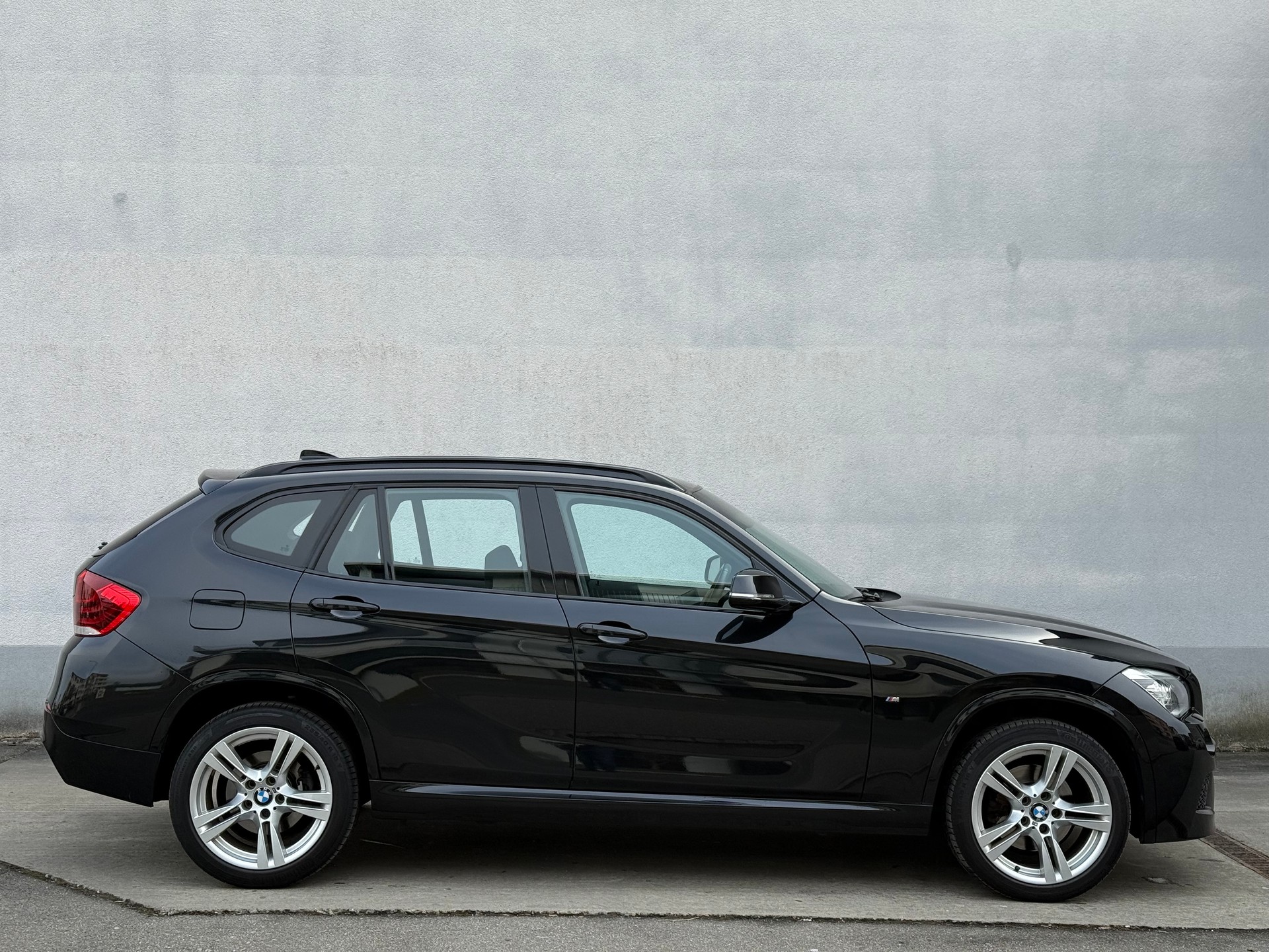BMW X1 xDrive 18d Sport Line Steptronic M-Paket-image-5