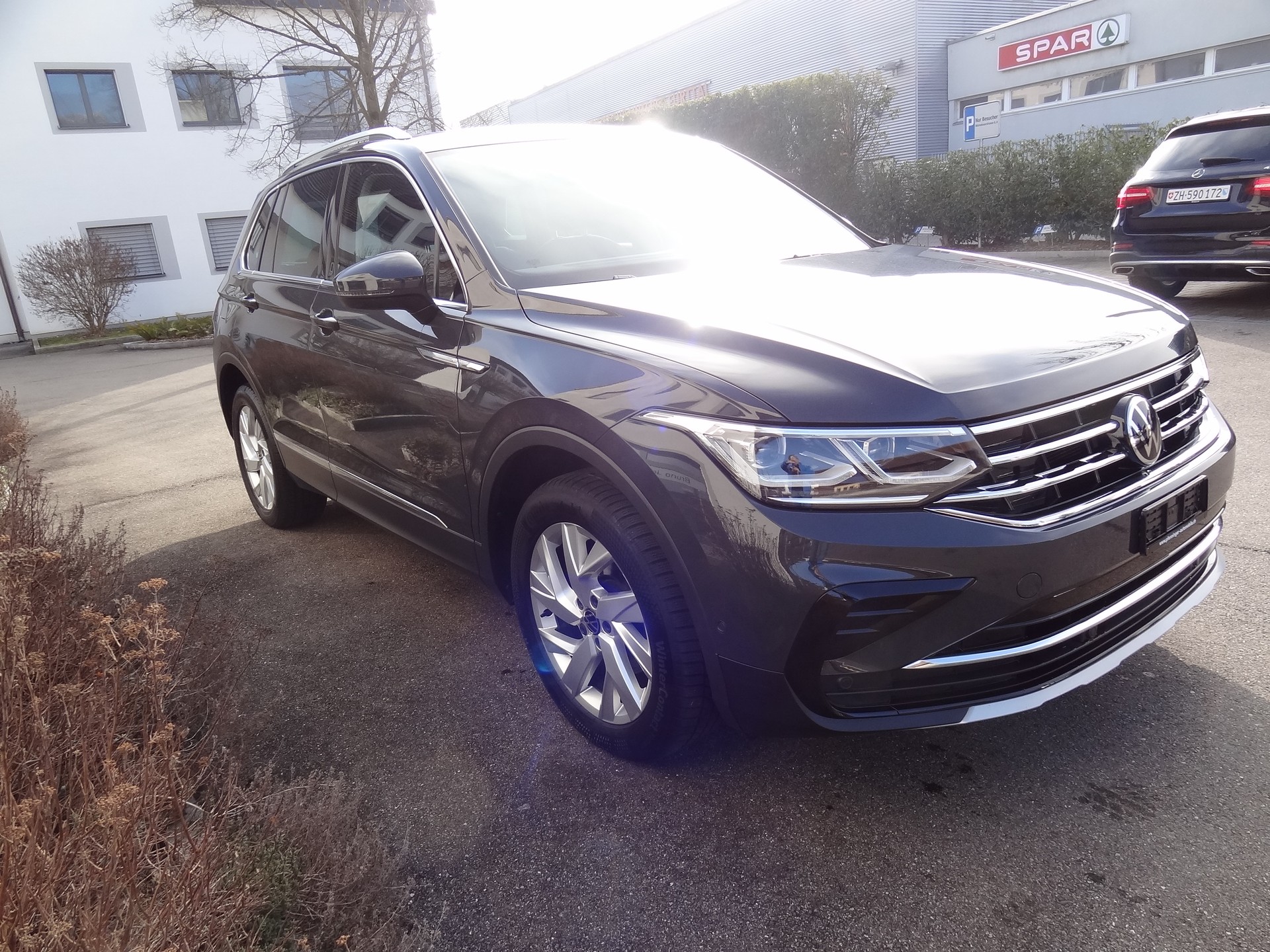 VW Tiguan 2.0 TDI SCR Elegance 4Motion DSG-image-5