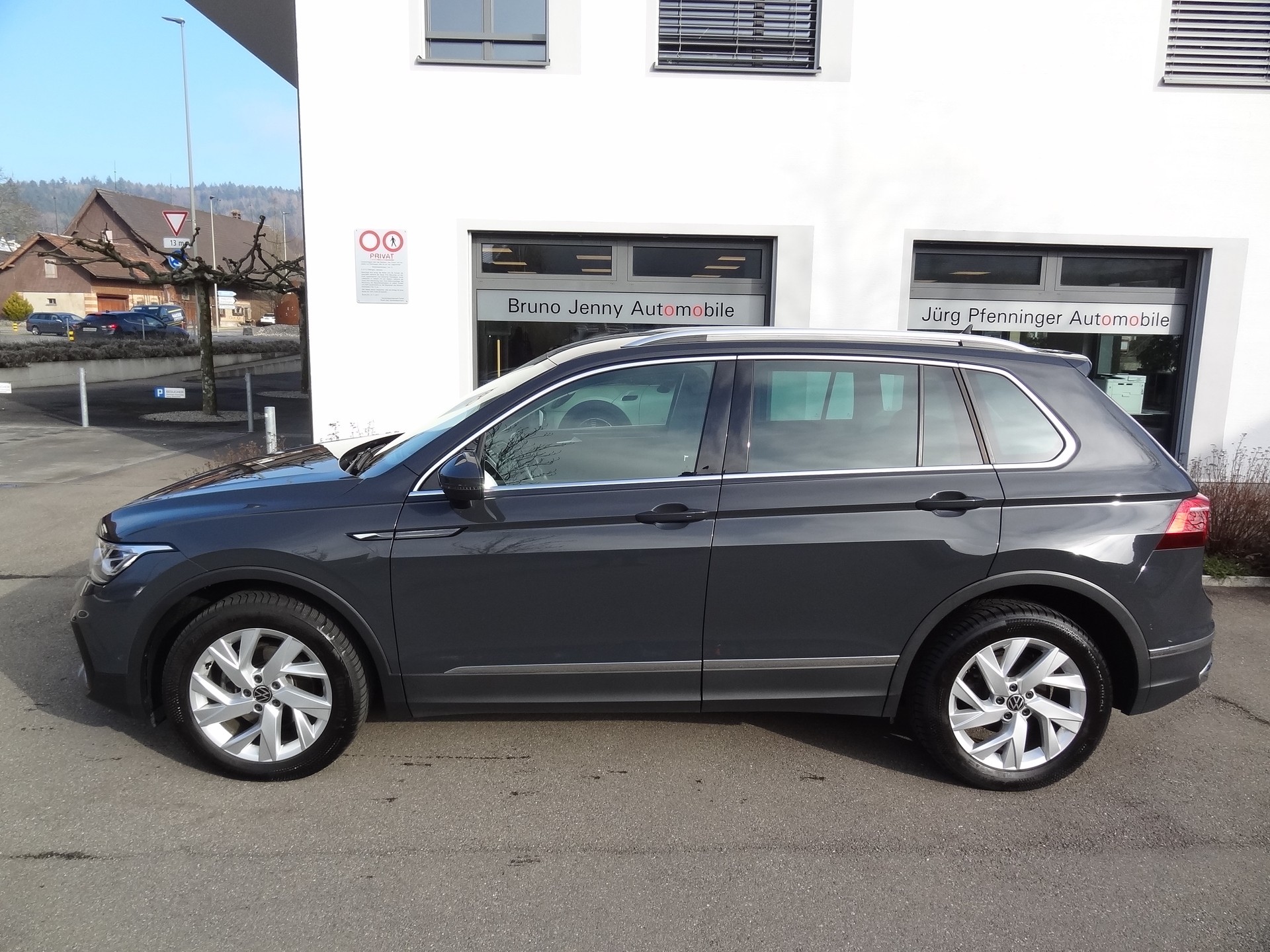 VW Tiguan 2.0 TDI SCR Elegance 4Motion DSG-showroom-element-1