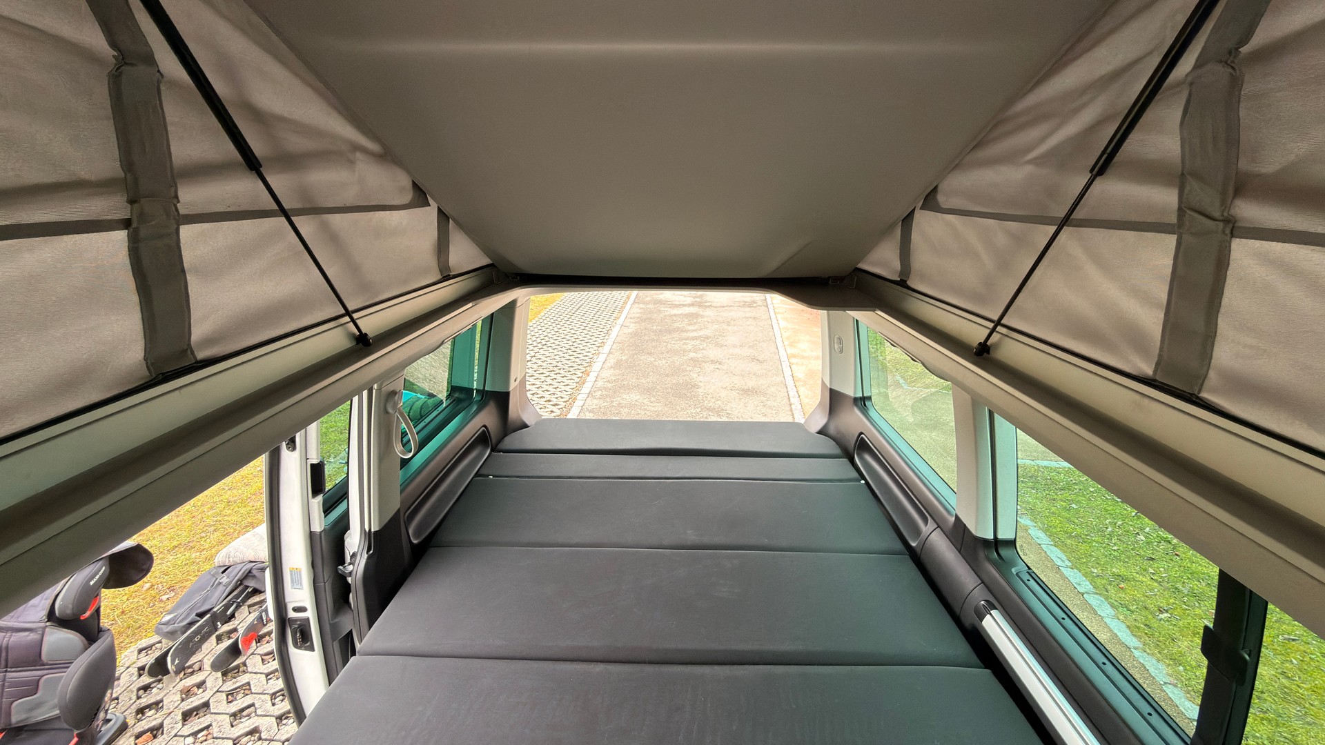 VW CALIFORNIA BEACH TDI-image-9