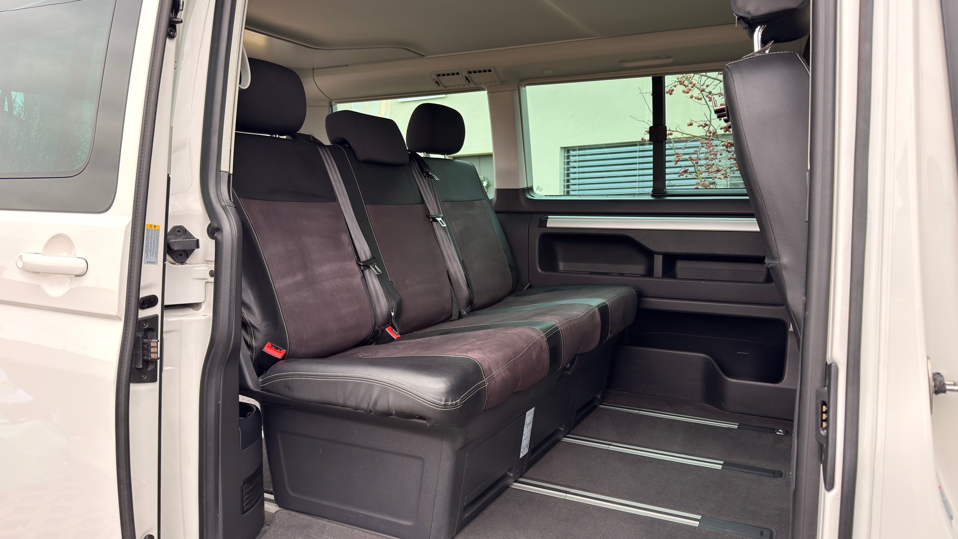 VW CALIFORNIA BEACH TDI-image-6