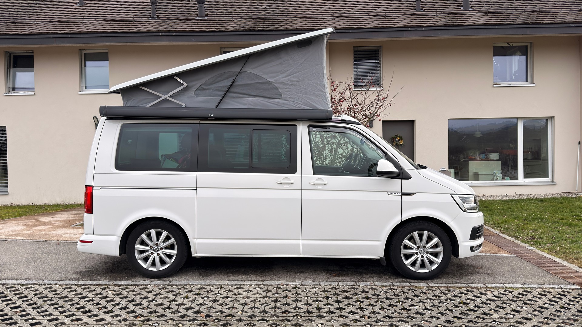 VW CALIFORNIA BEACH TDI-image-0