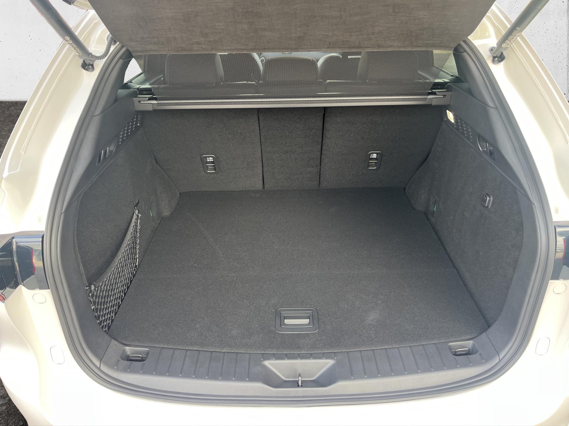 MAZDA CX-60 2.5 PHEV Homura Plus-image-17