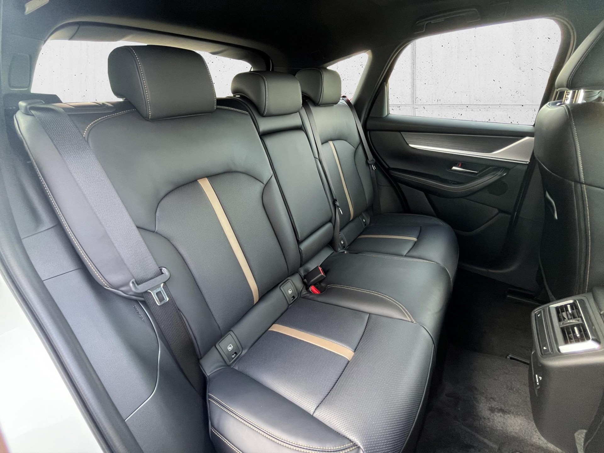MAZDA CX-60 2.5 PHEV Homura Plus-image-15