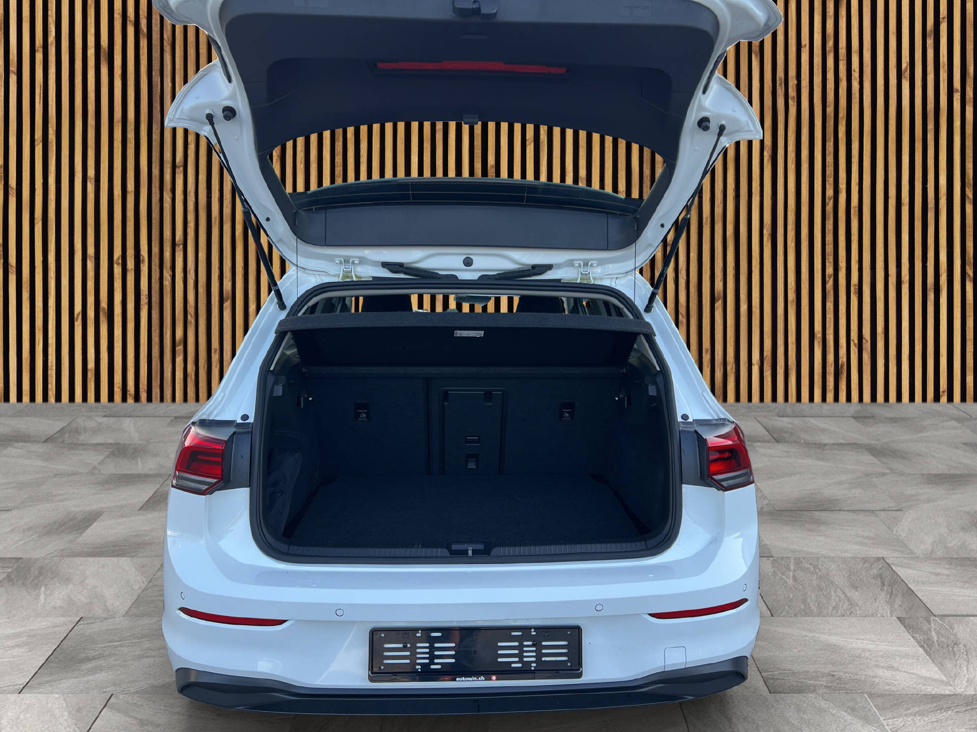 VW Golf VIII 1.5 eTSI Style DSG-image-15