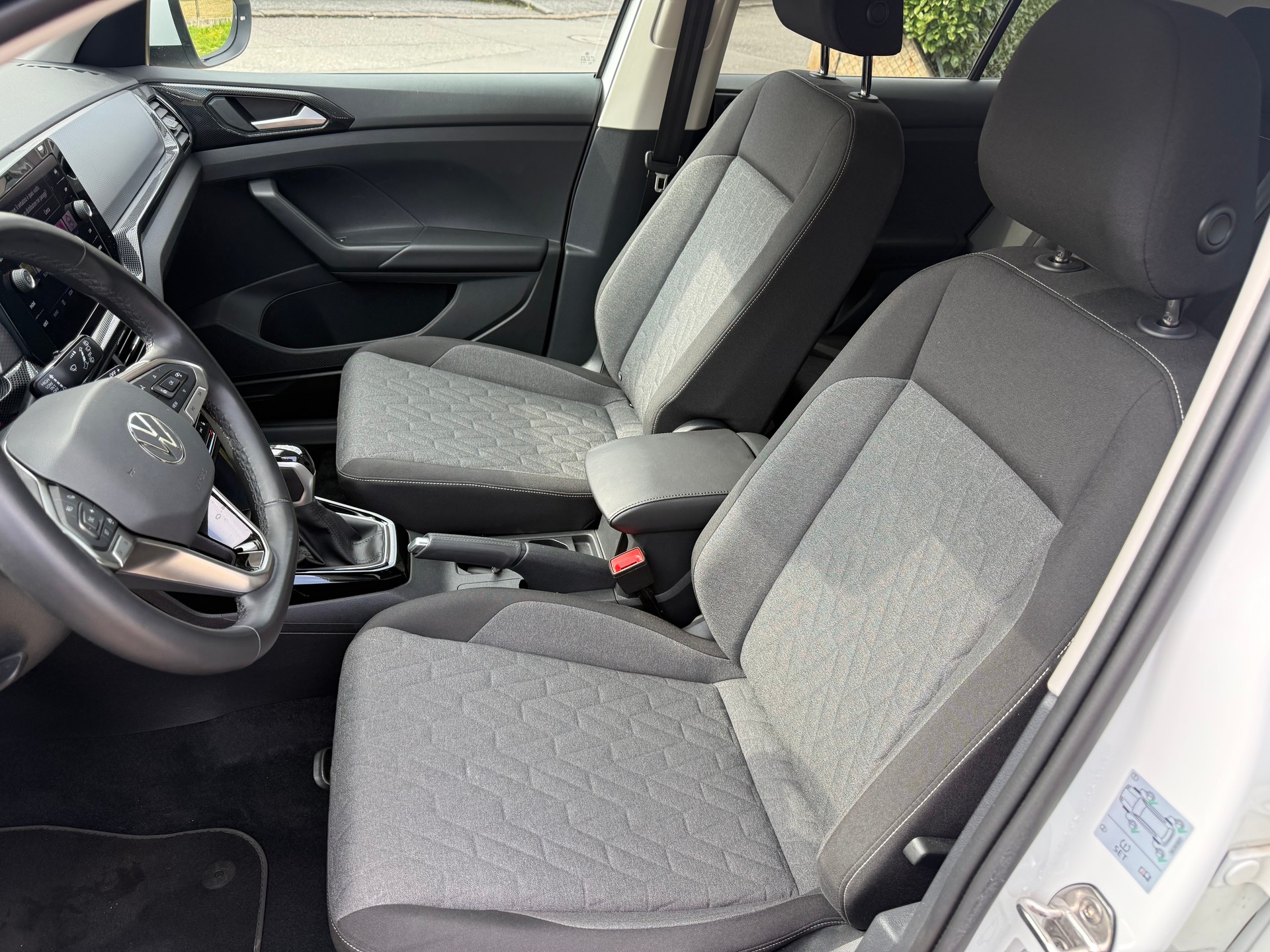 VW T-Cross 1.5 TSI EVO ACT Life DSG-image-9