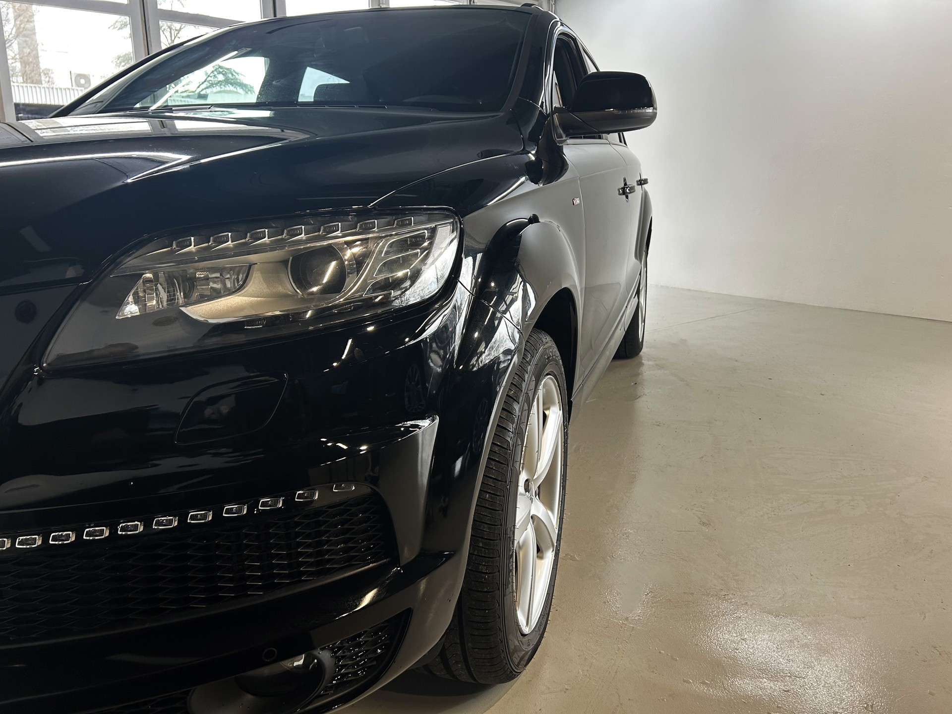 AUDI Q7 3.0 TDI quattro tiptronic-image-4