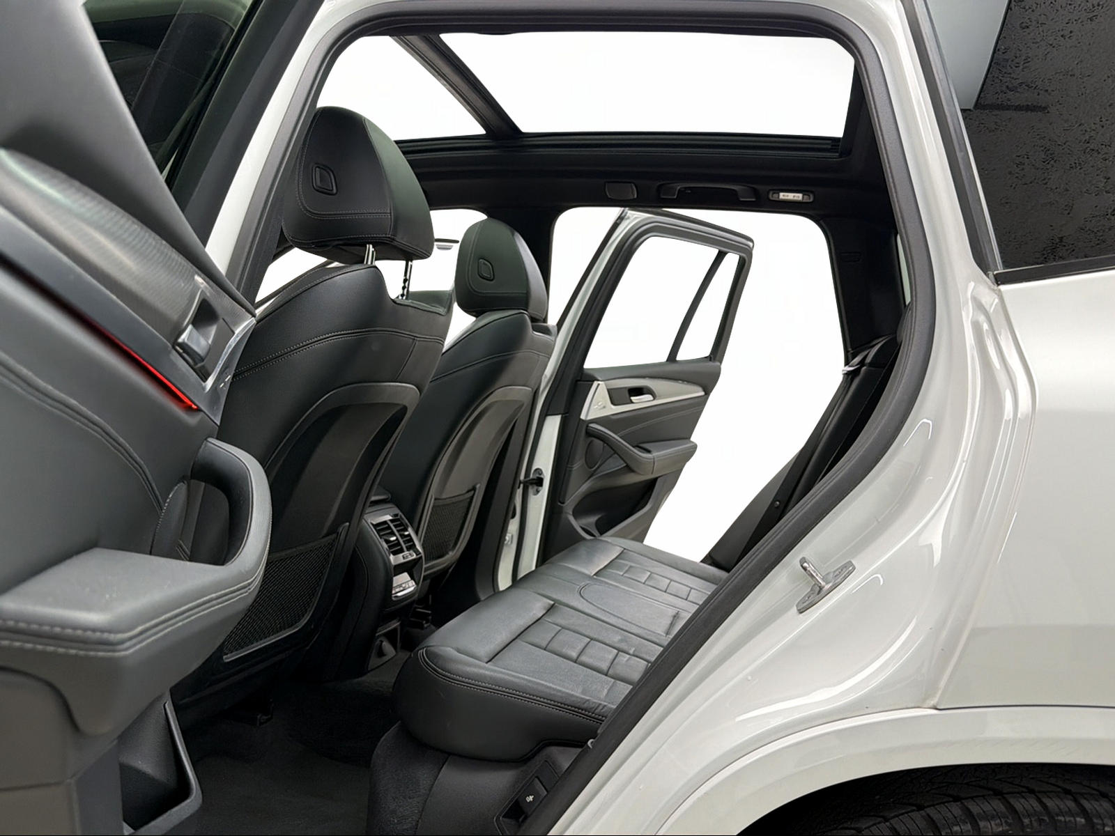 BMW X3 xDrive 30d M Sport 265PS ALPINWEISS Steptronic / 360° Kamera / Panoramadach / Komfortzugang / Head-Up-Display /-image-8