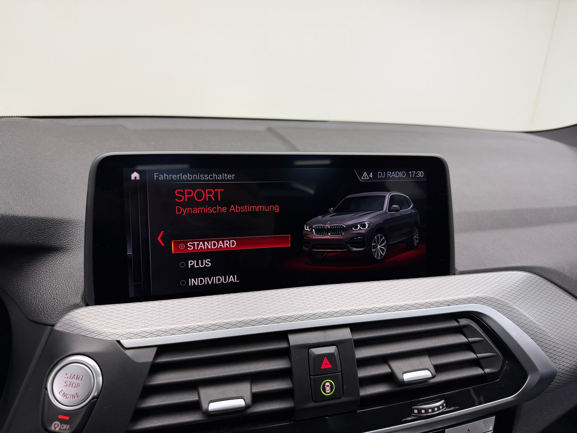 BMW X3 xDrive 30d M Sport 265PS ALPINWEISS Steptronic / 360° Kamera / Panoramadach / Komfortzugang / Head-Up-Display /-image-16
