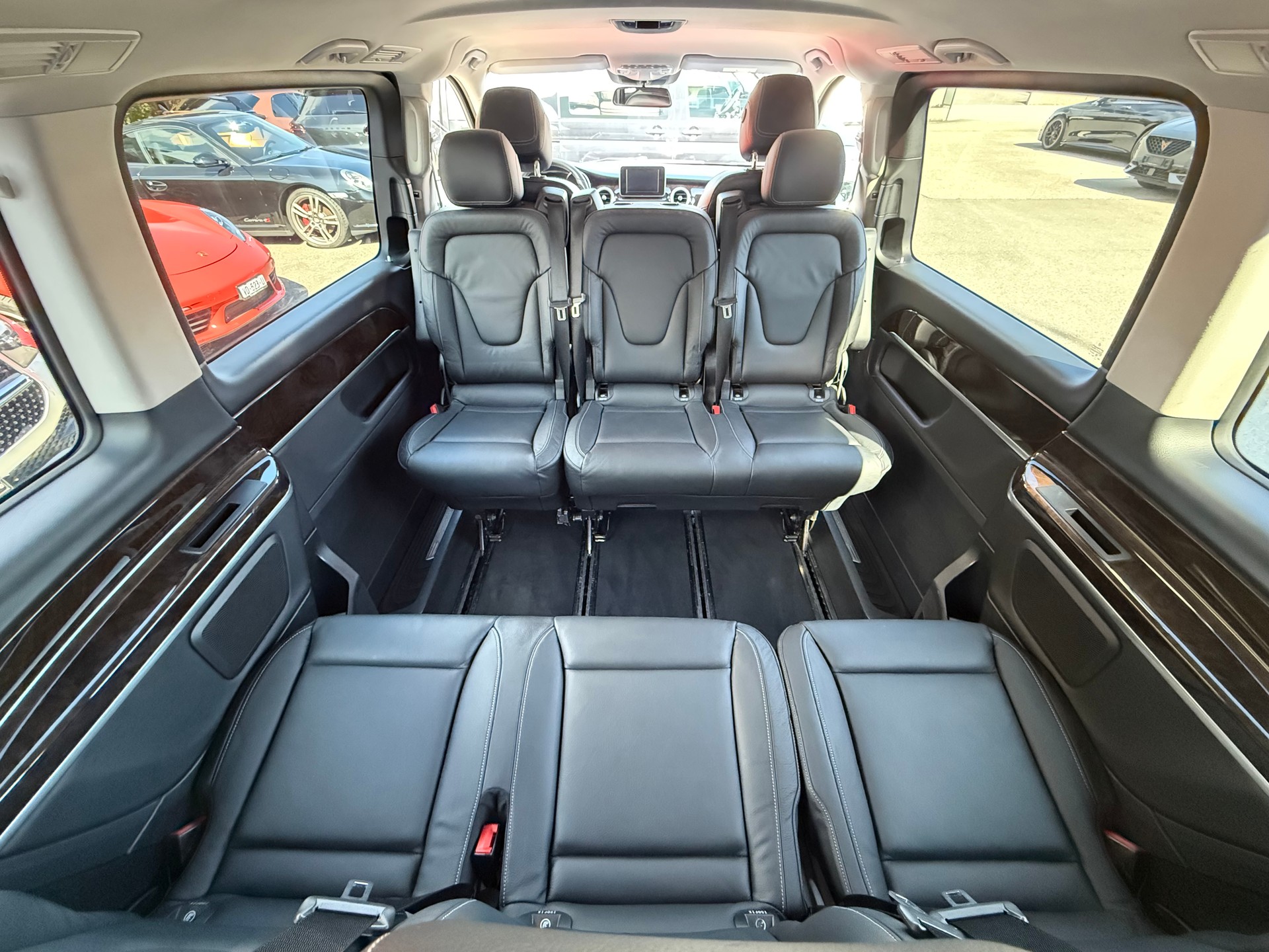 MERCEDES-BENZ V 250 d Avantgarde lang 4Matic 7G-Tronic-image-19