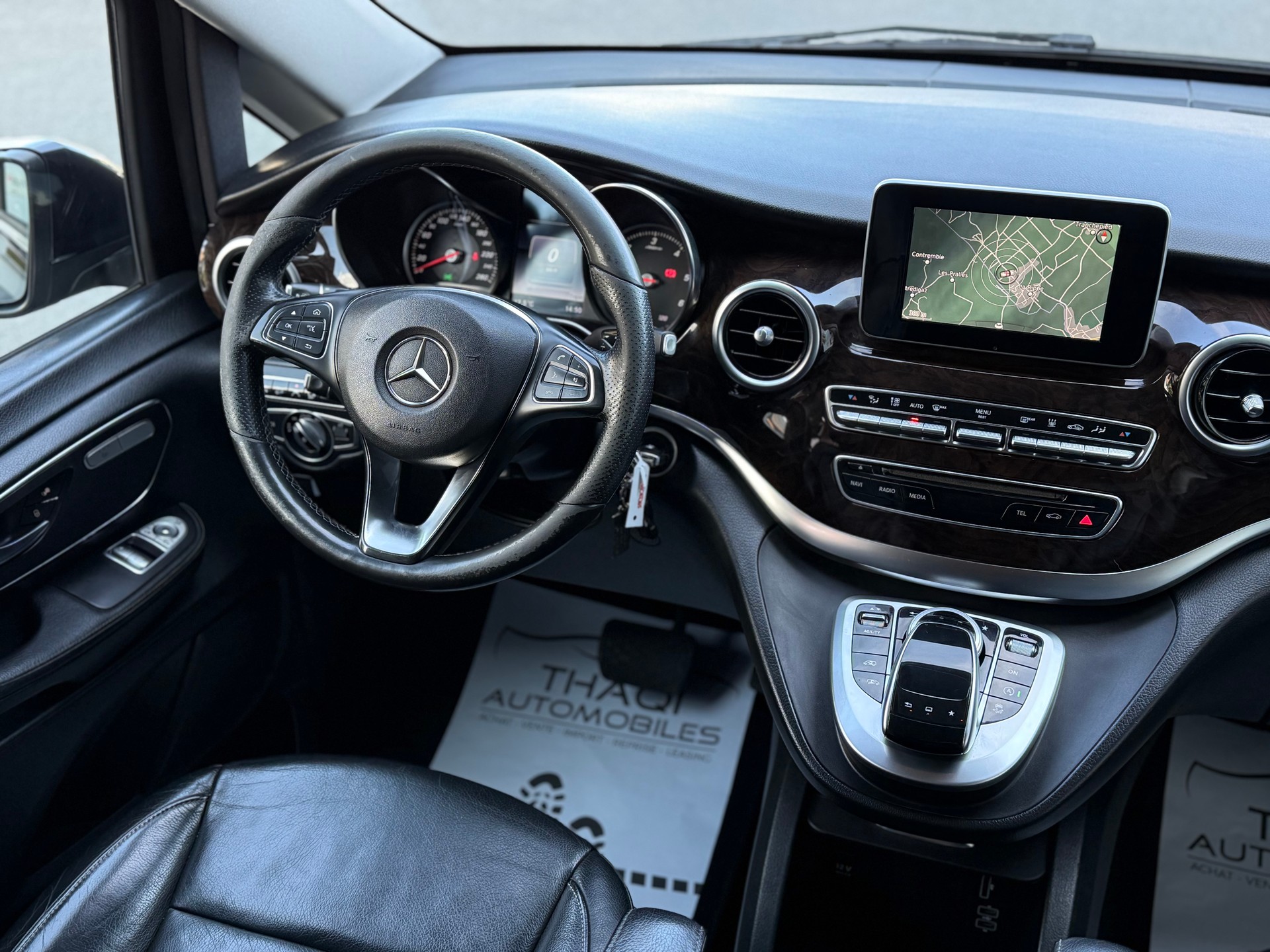 MERCEDES-BENZ V 250 d Avantgarde lang 4Matic 7G-Tronic-image-16