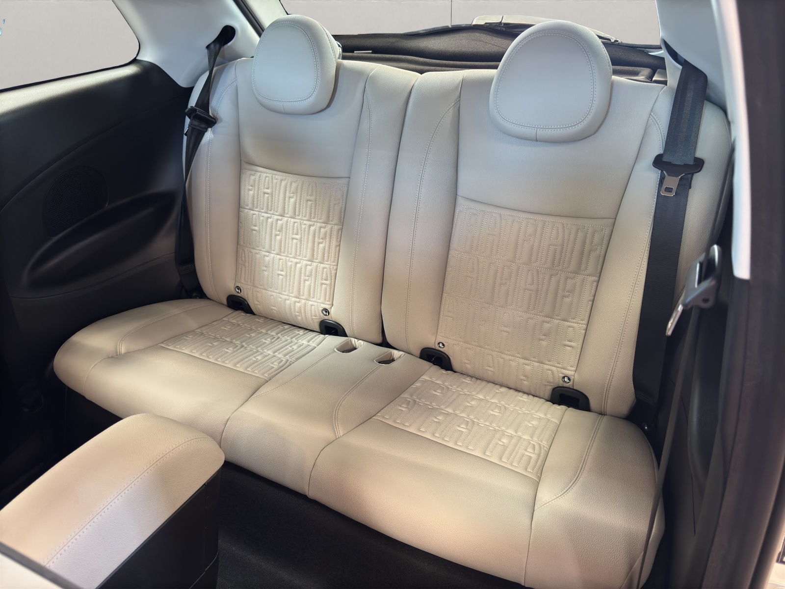 FIAT 500 La Prima-image-10