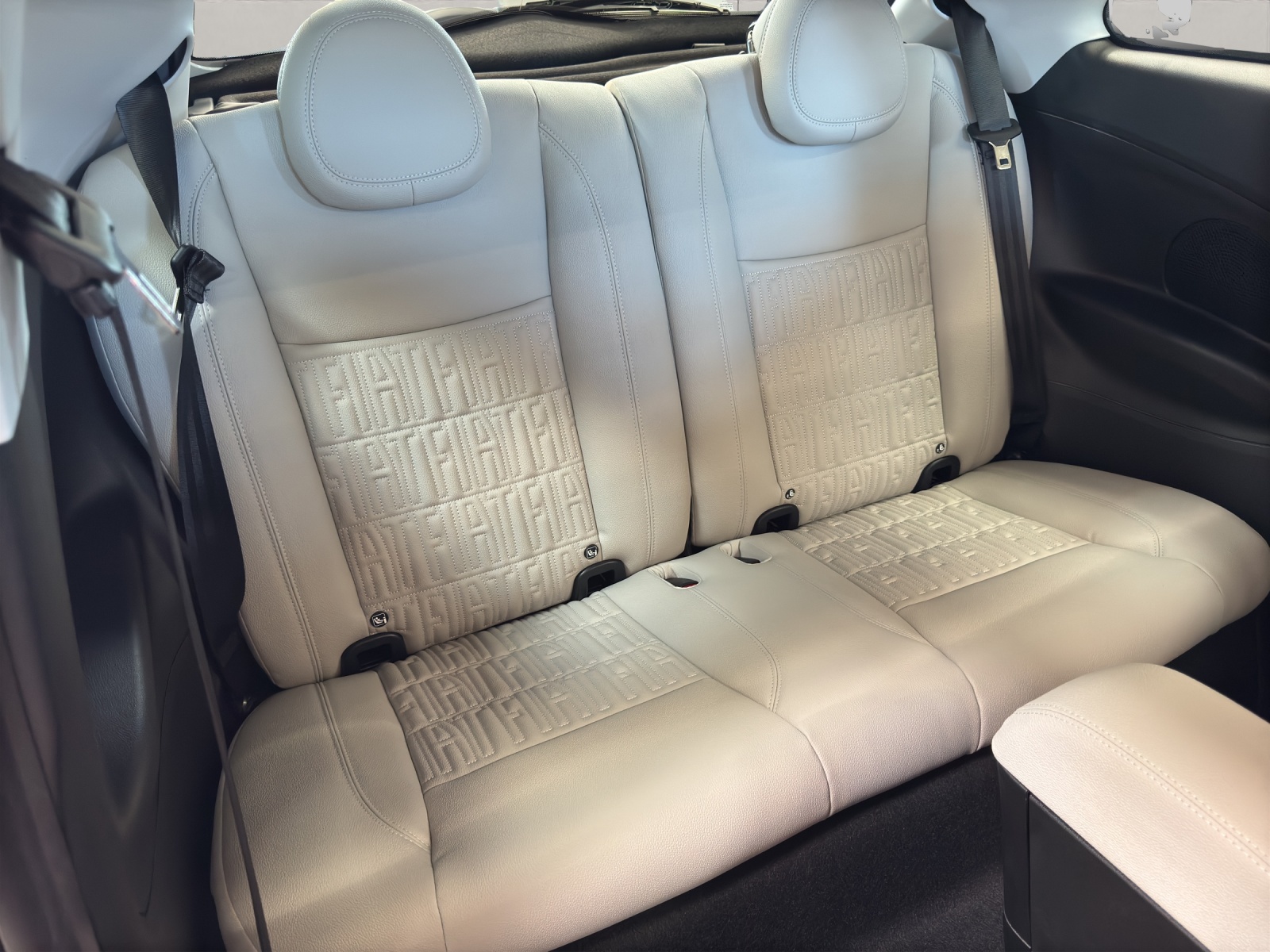 FIAT 500 La Prima-image-9