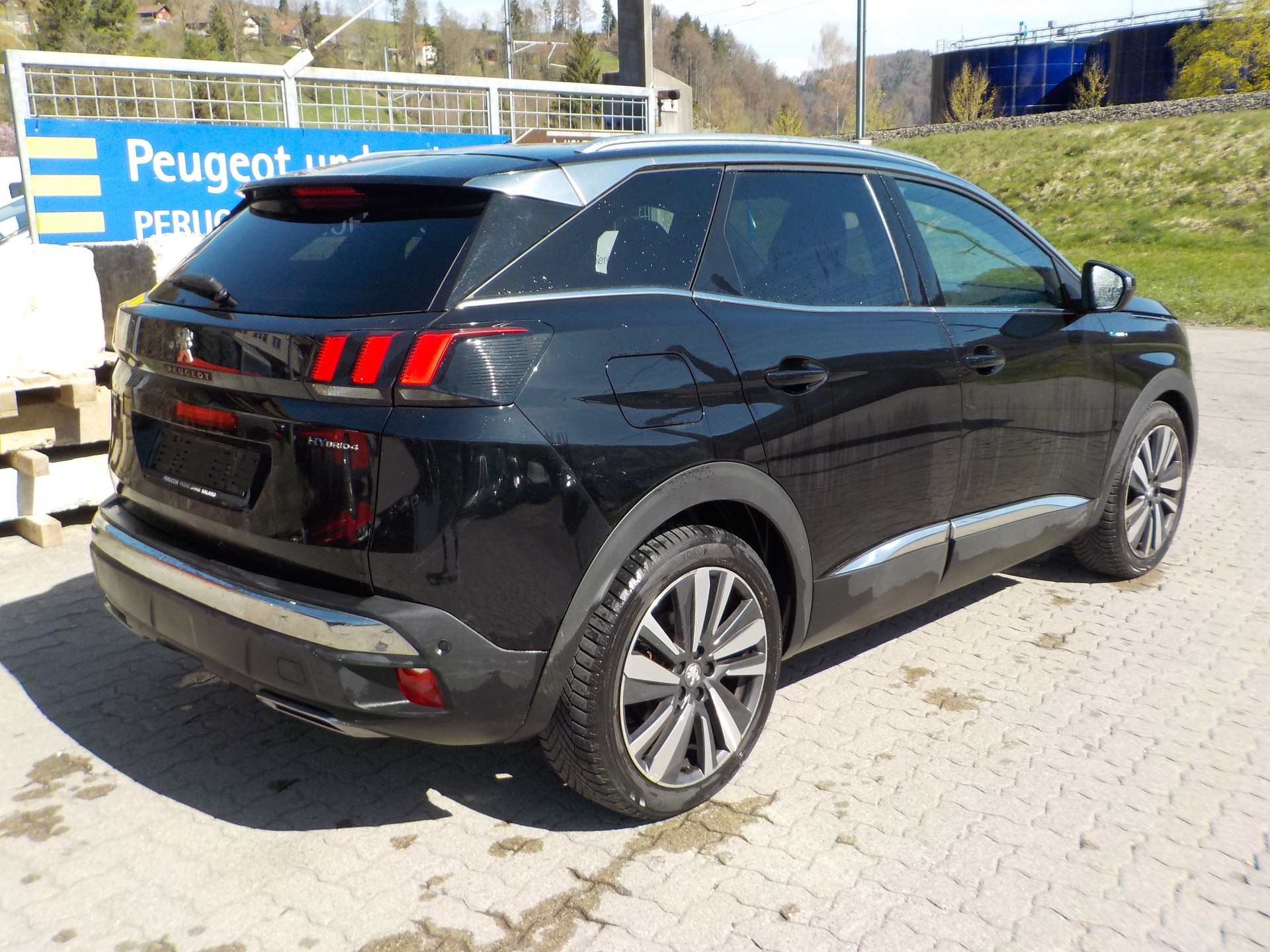 PEUGEOT 3008 300e Hybrid4 GT EAT8-image-2