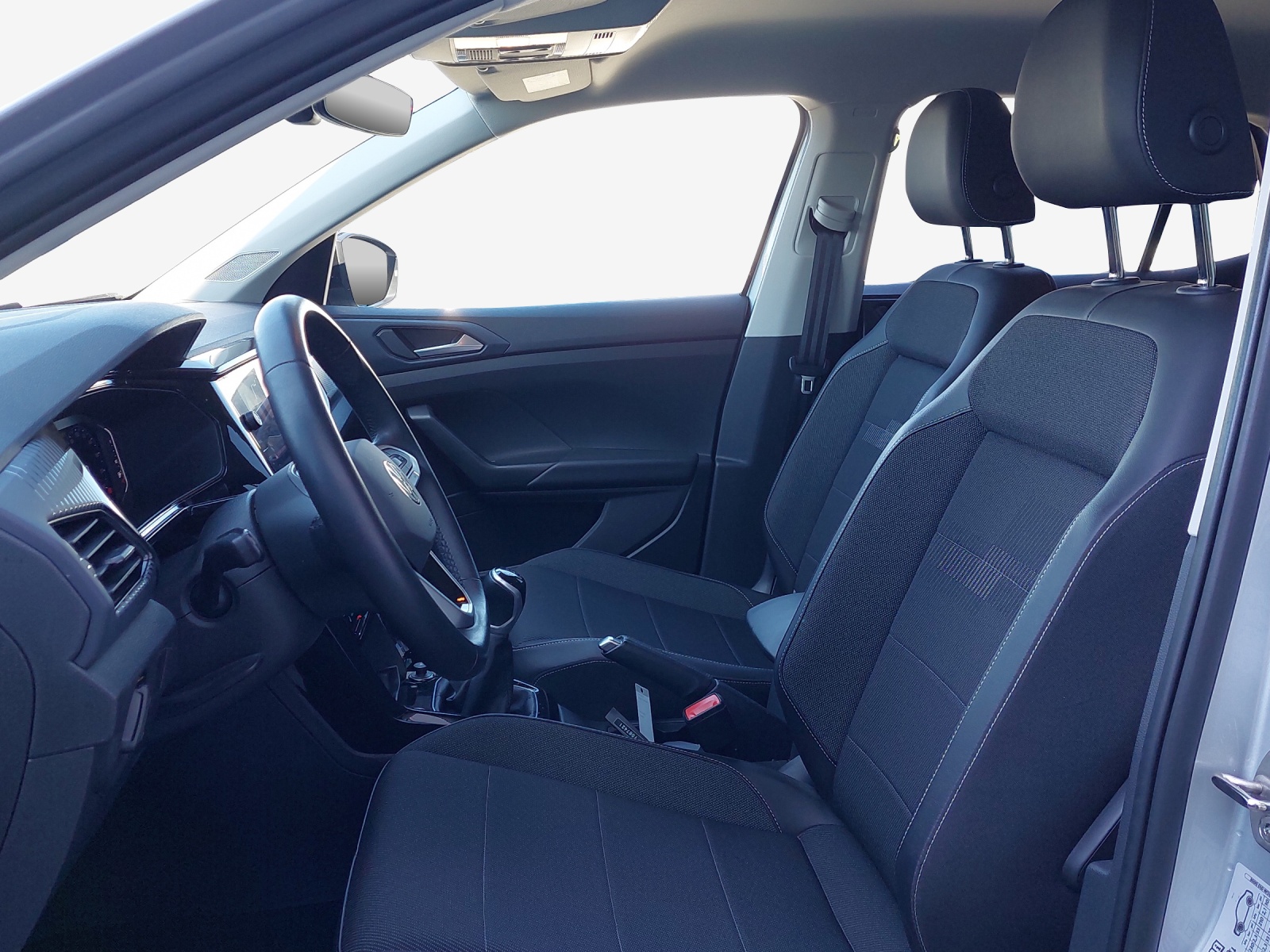 VW T-Cross 1.0 TSI Life-image-7