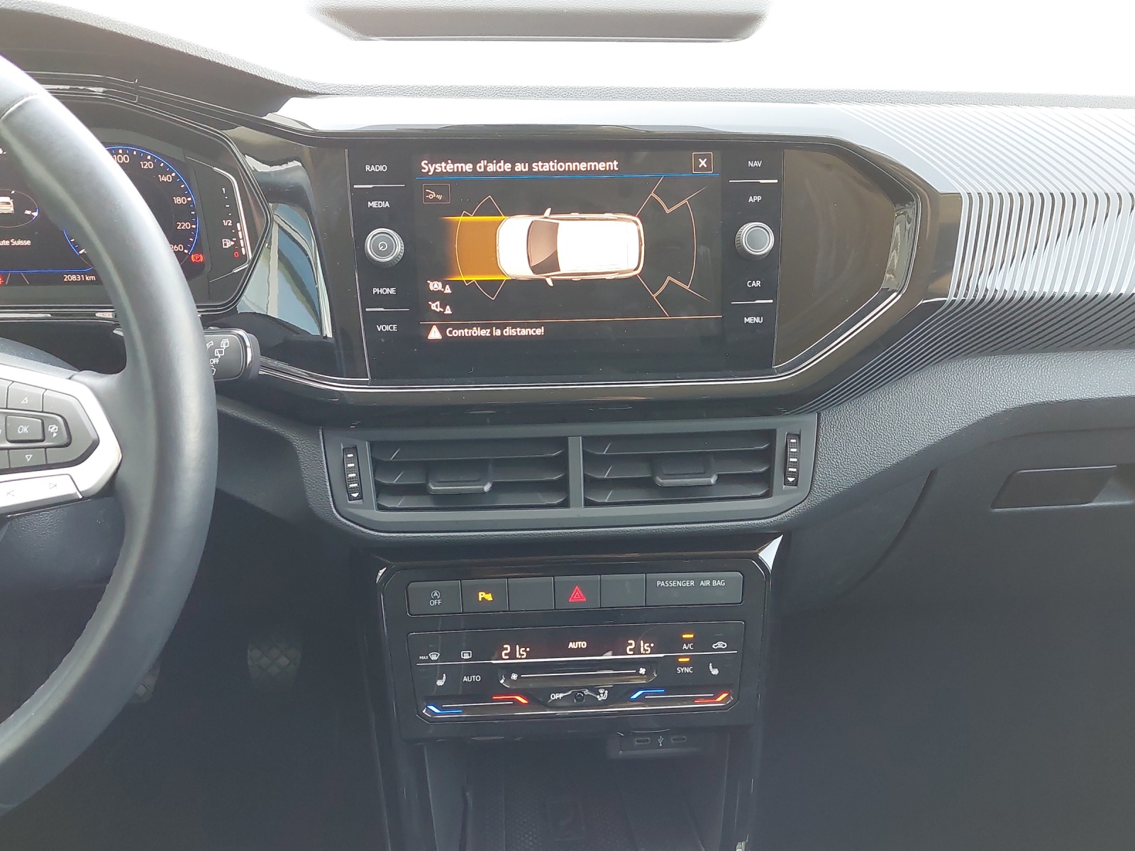 VW T-Cross 1.0 TSI Life-image-10
