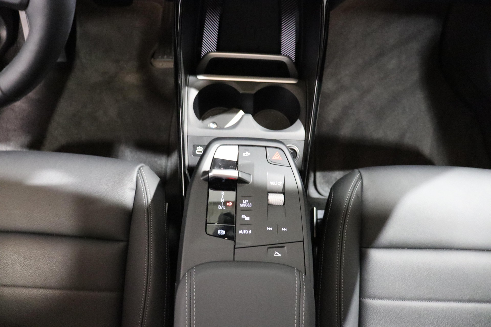 BMW 223i xDrive Active Tourer-image-11