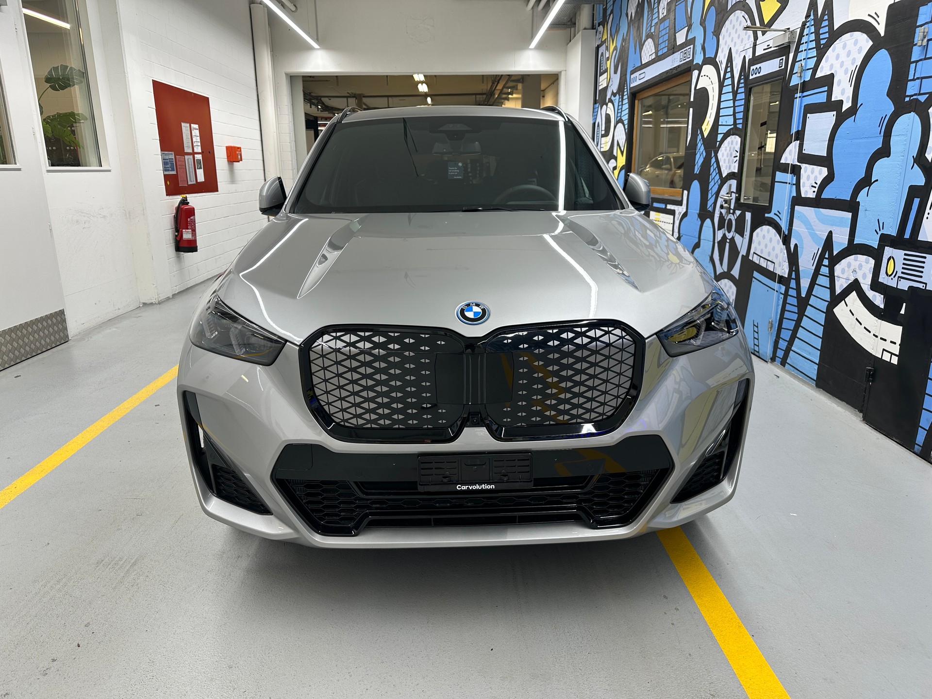 BMW iX1 xDrive 30 M Sport Pro-image-1