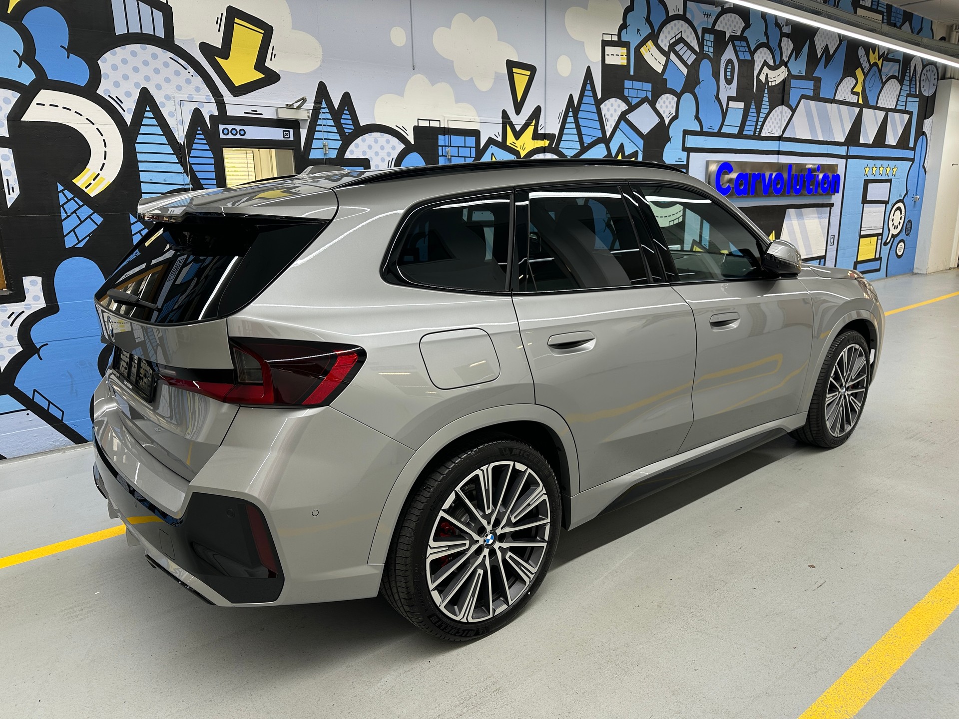 BMW iX1 xDrive 30 M Sport Pro-image-3