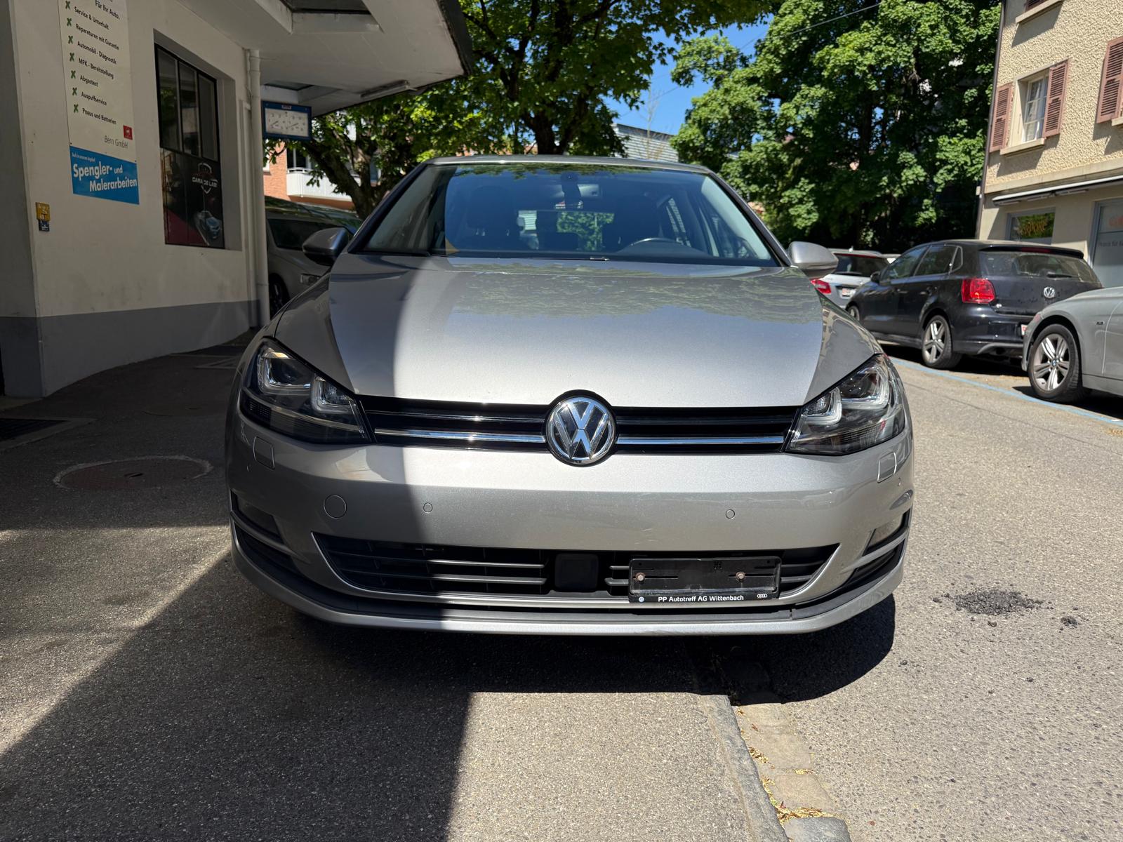 Car photo
