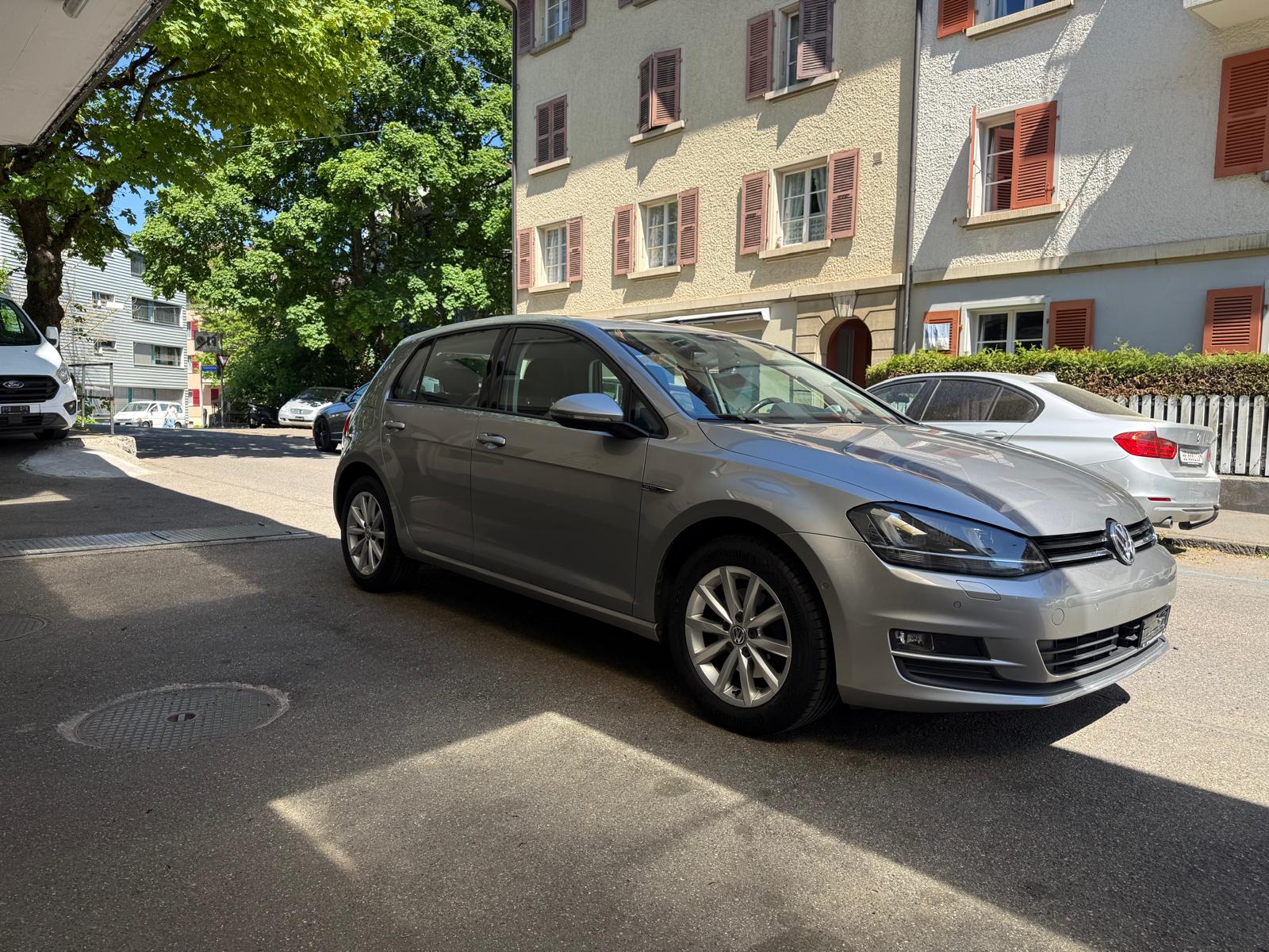VW Golf 1.4 TSI Lounge-image-6