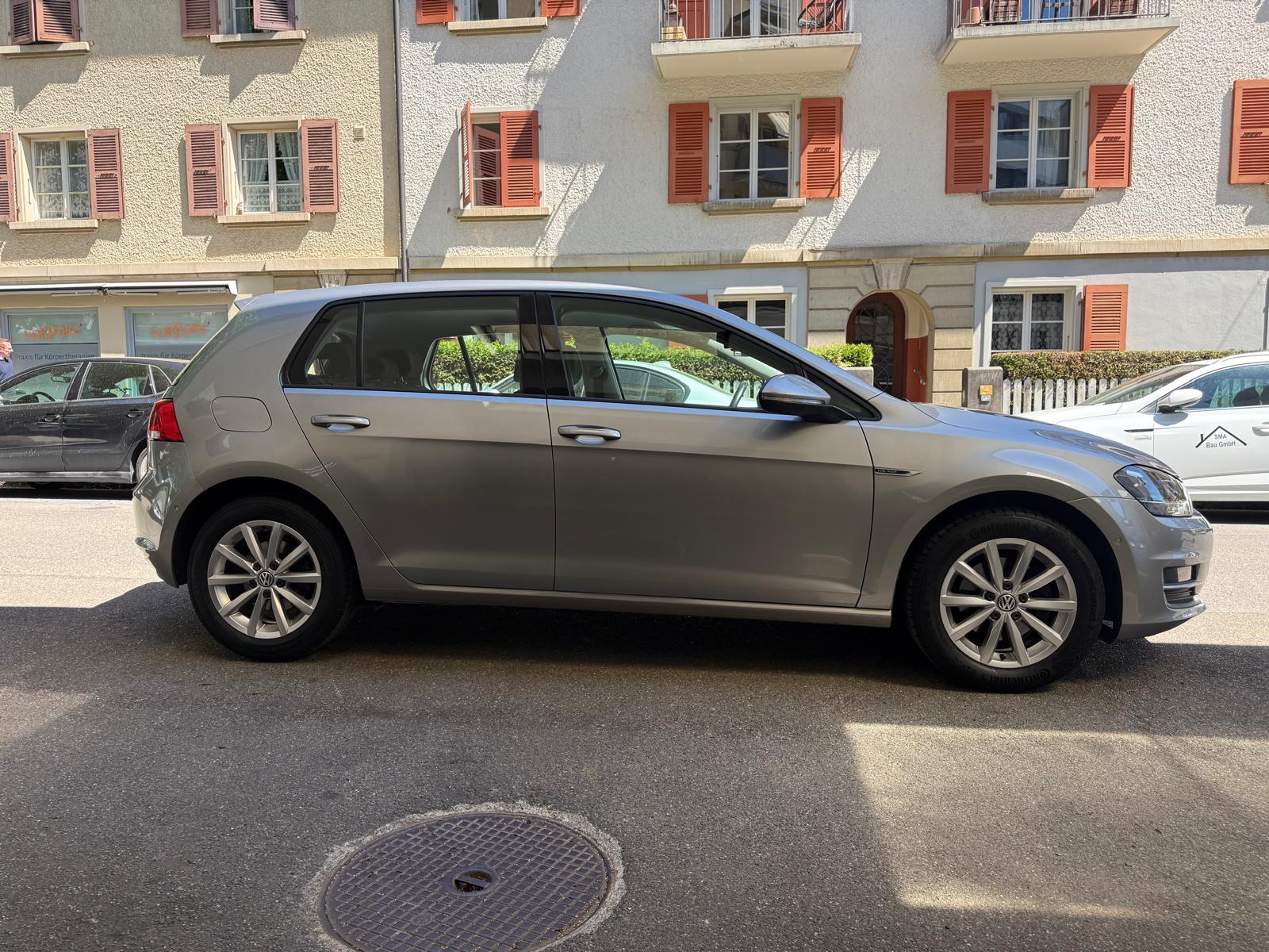 VW Golf 1.4 TSI Lounge-image-5